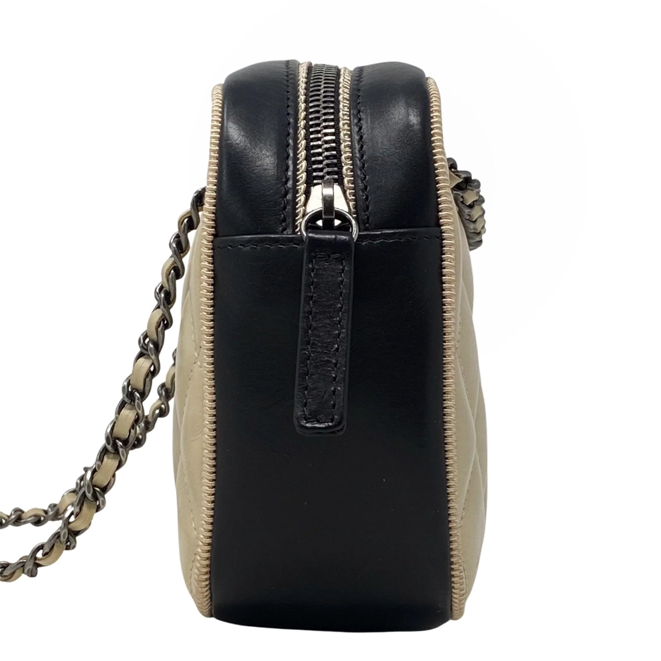 Chanel Beige Calfskin Small Ballerine Camera Bag - Image 4