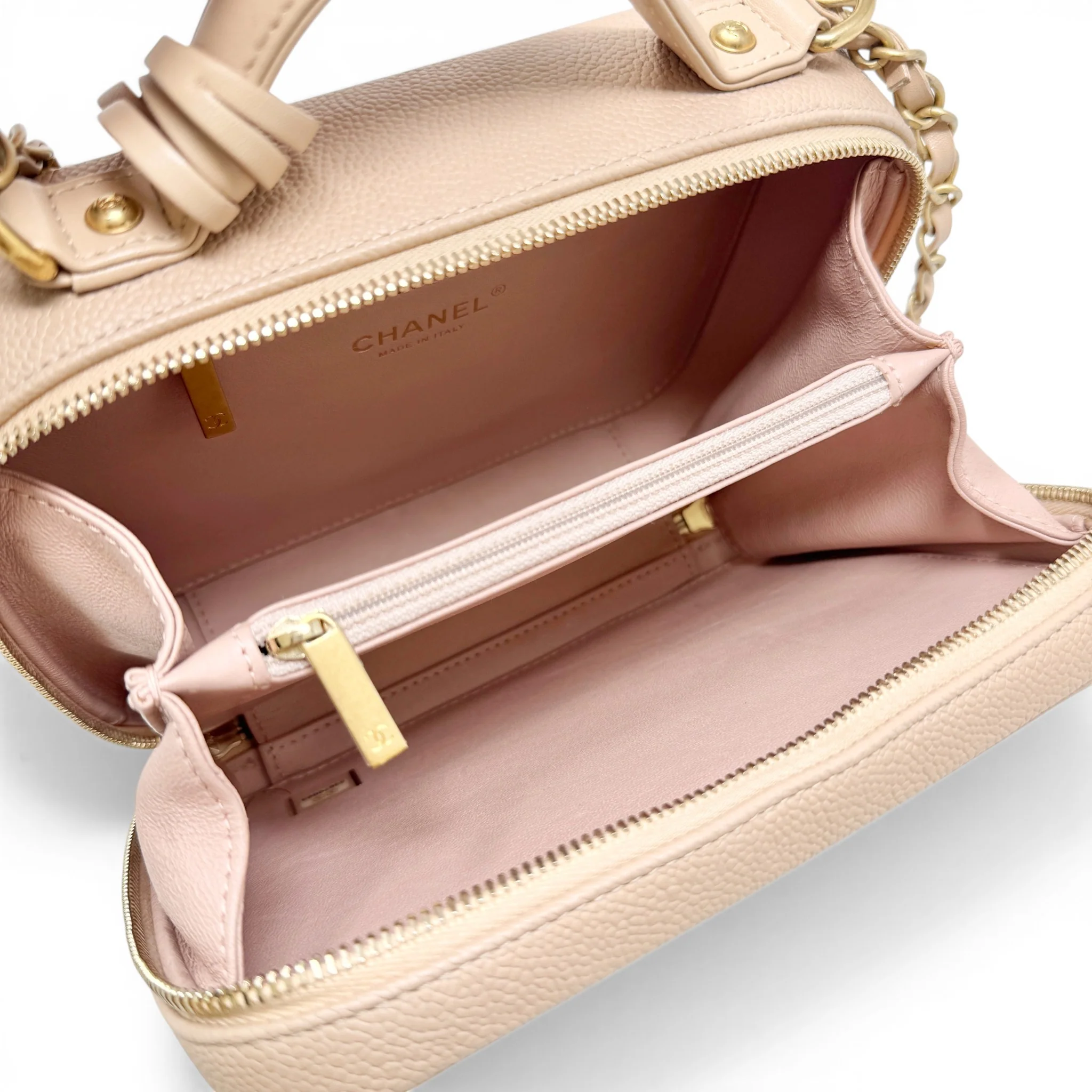 Chanel Beige Medium Filigree Case - Image 12