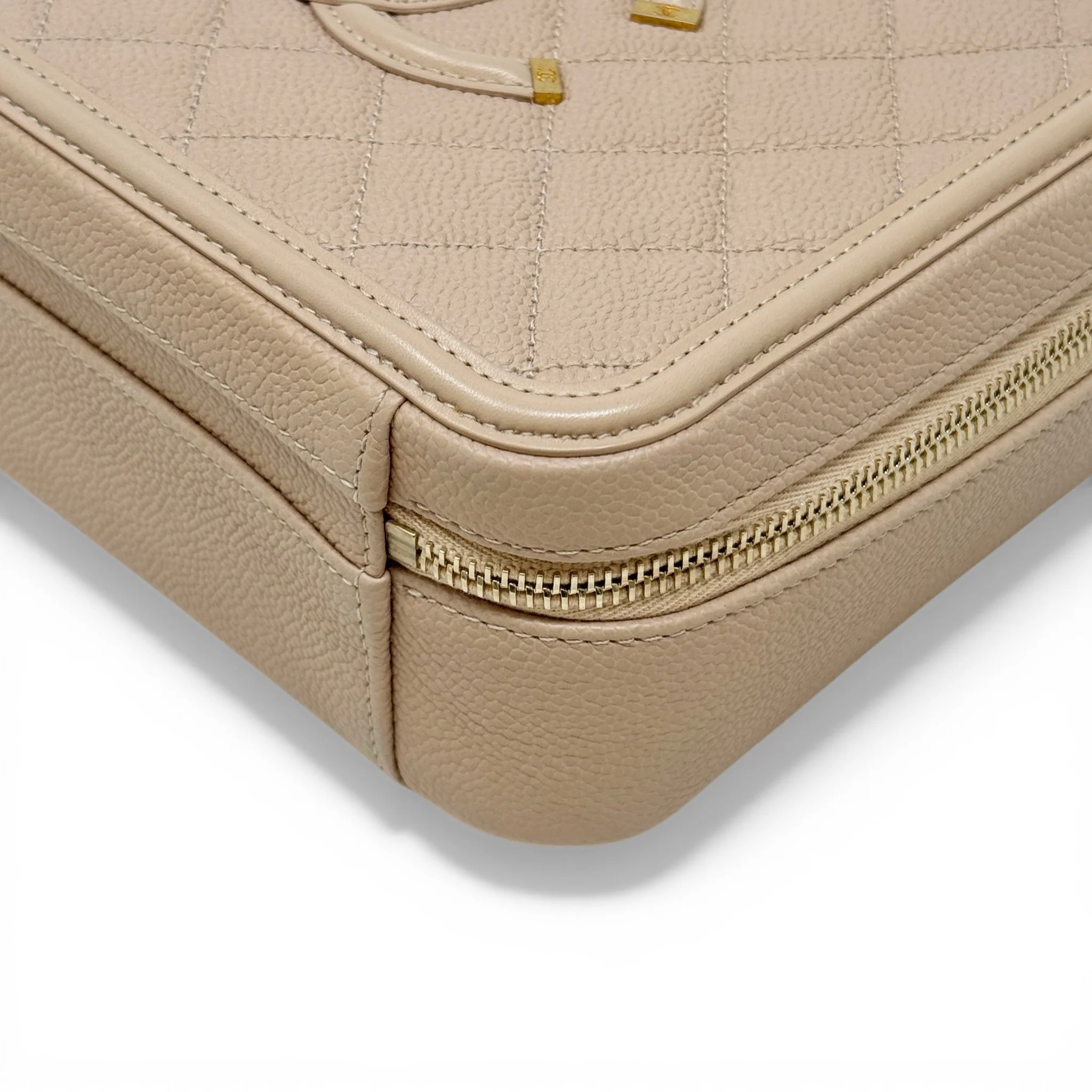 Chanel Beige Medium Filigree Case - Image 6
