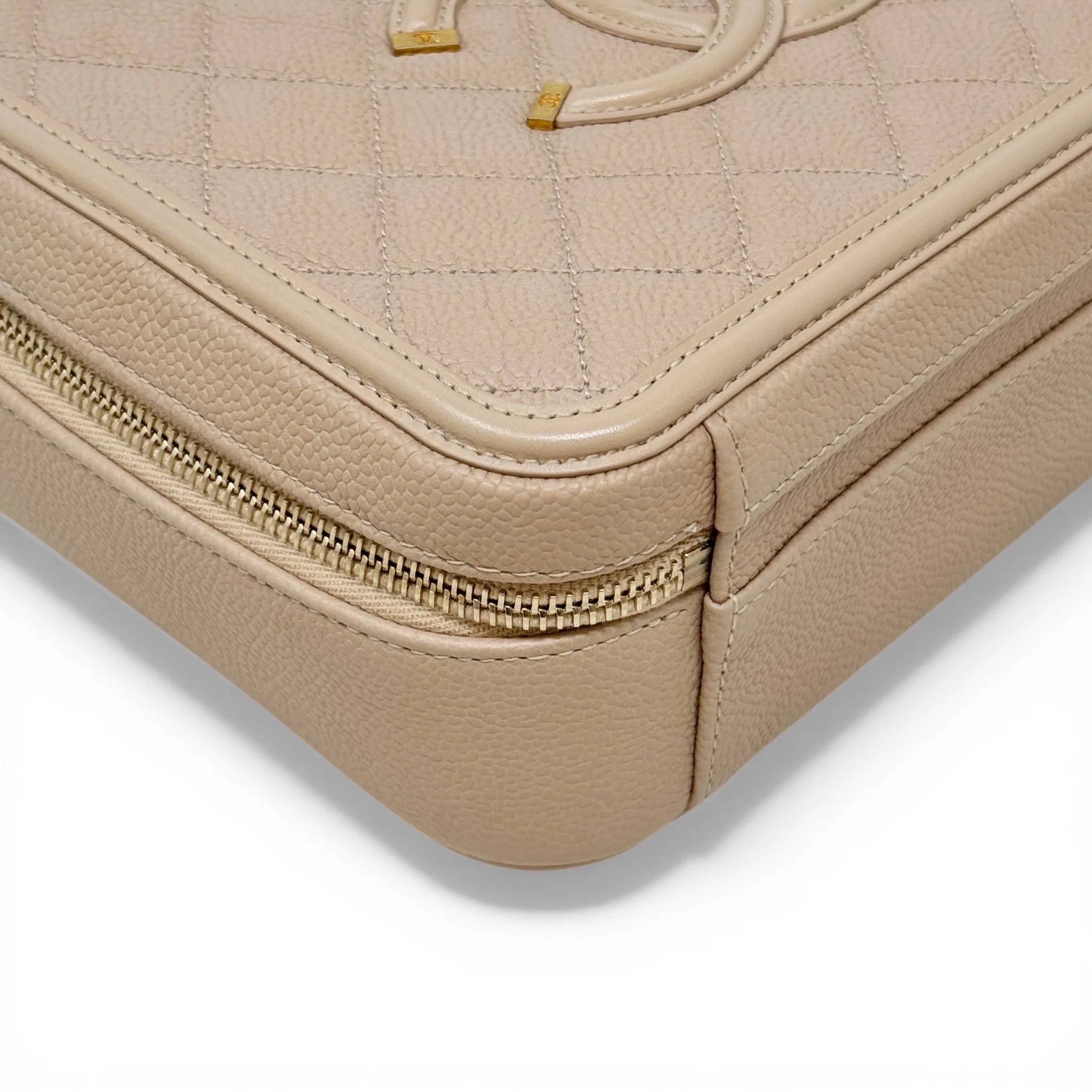 Chanel Beige Medium Filigree Case - Image 7