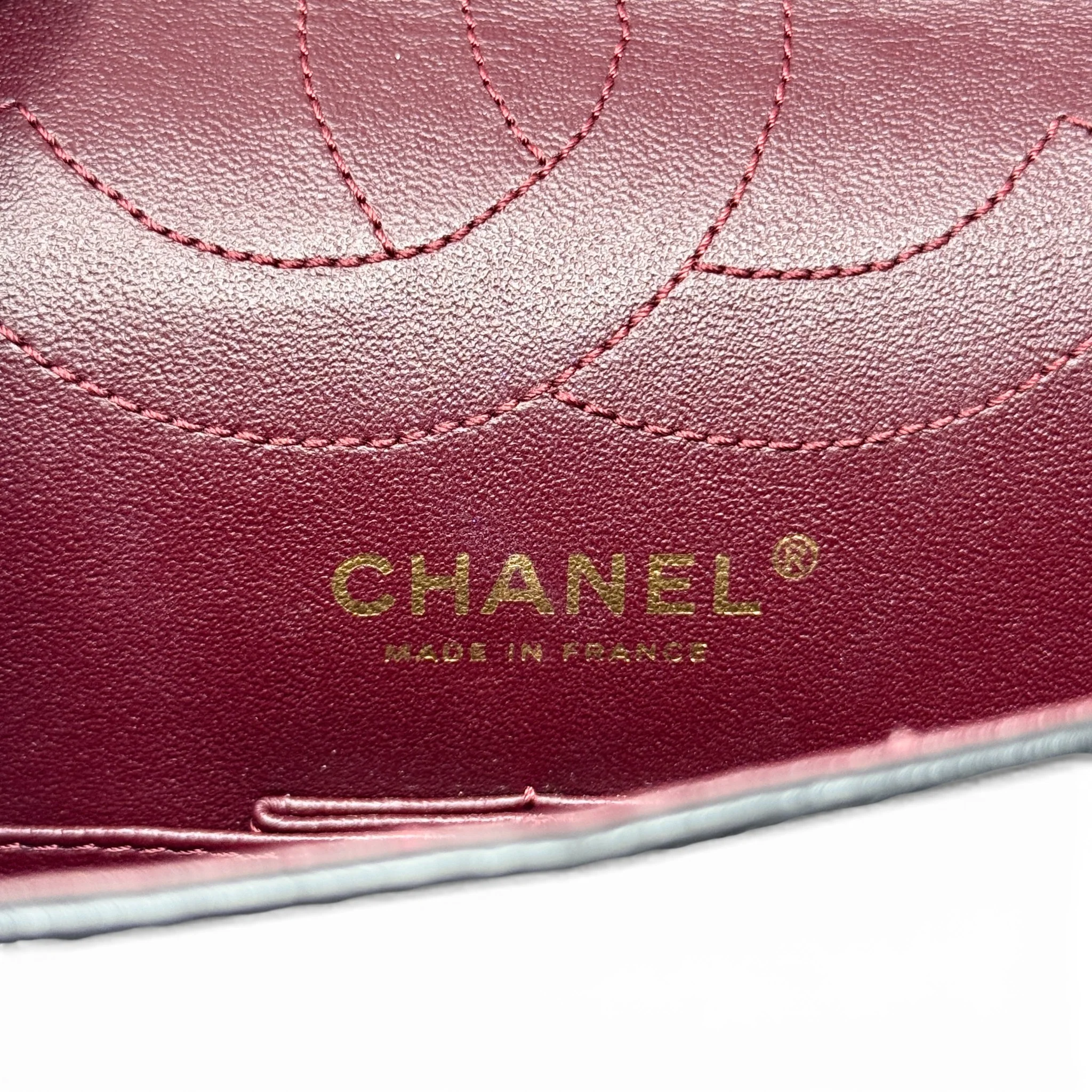 Chanel Black Calfskin 2.55 Reissue 225 - Image 8