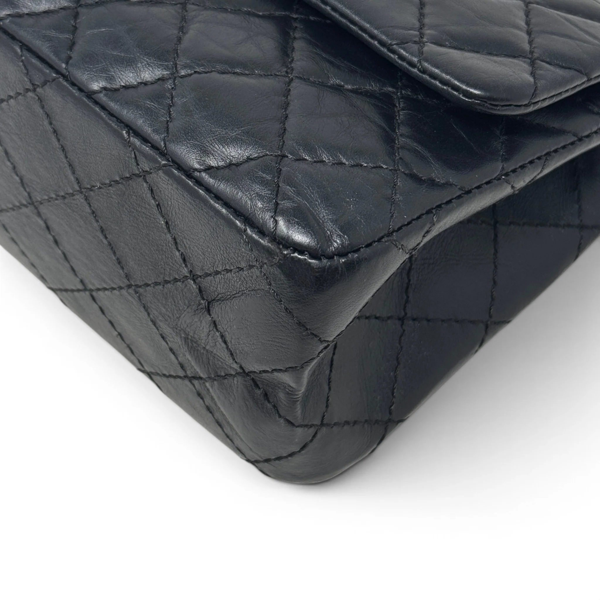Chanel Black Calfskin 2.55 Reissue 225 - Image 6