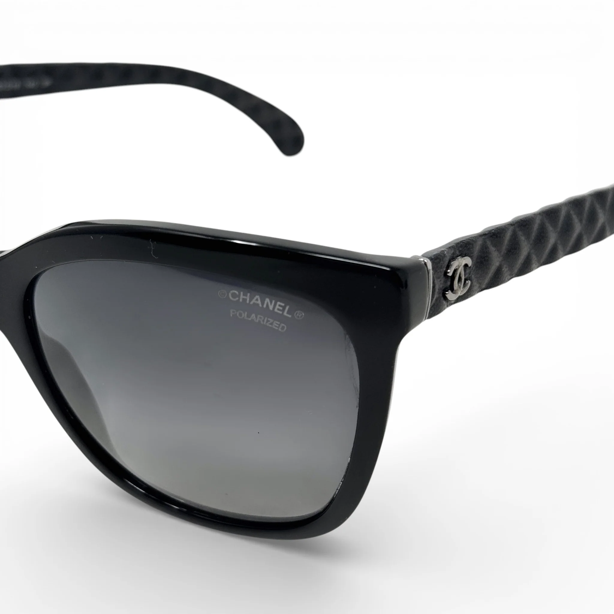 Chanel Black CC Logo Polarized Sunglasses 5288-Q - Image 7