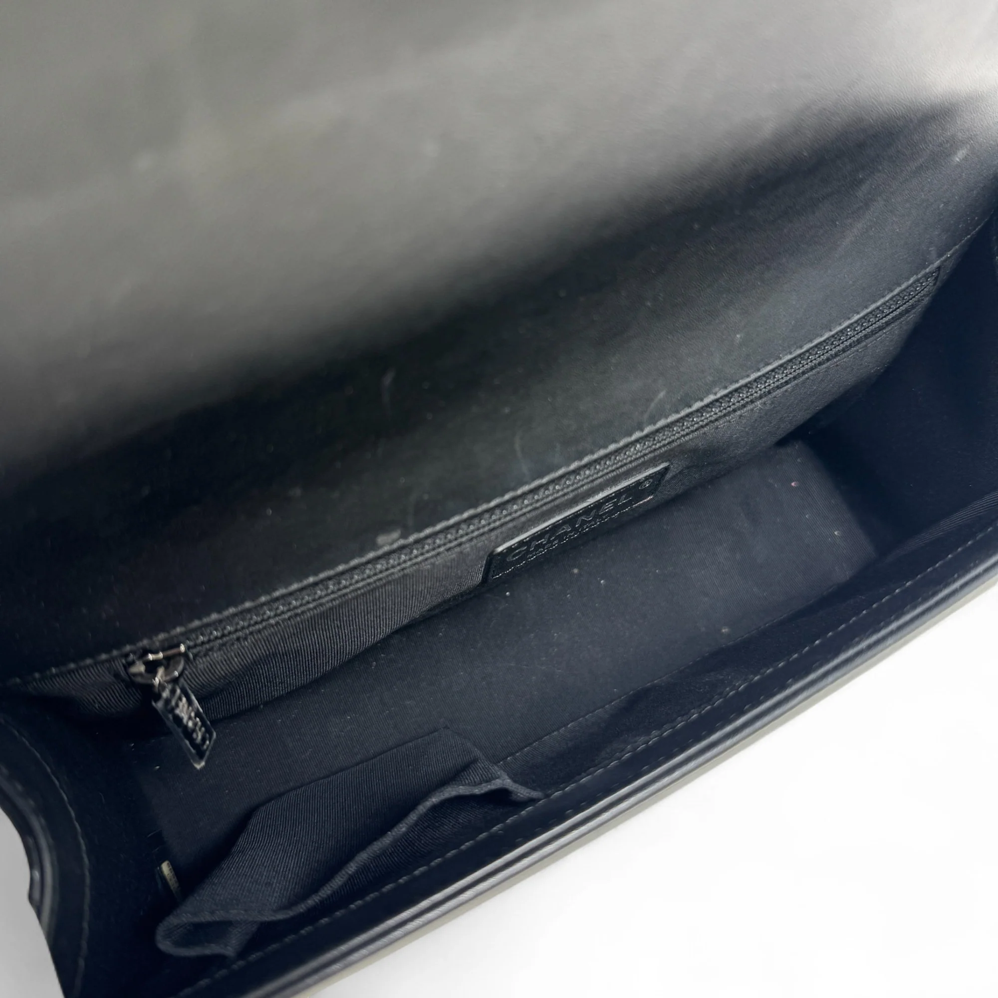 Chanel Black Patent Medium Boy Bag - Image 12