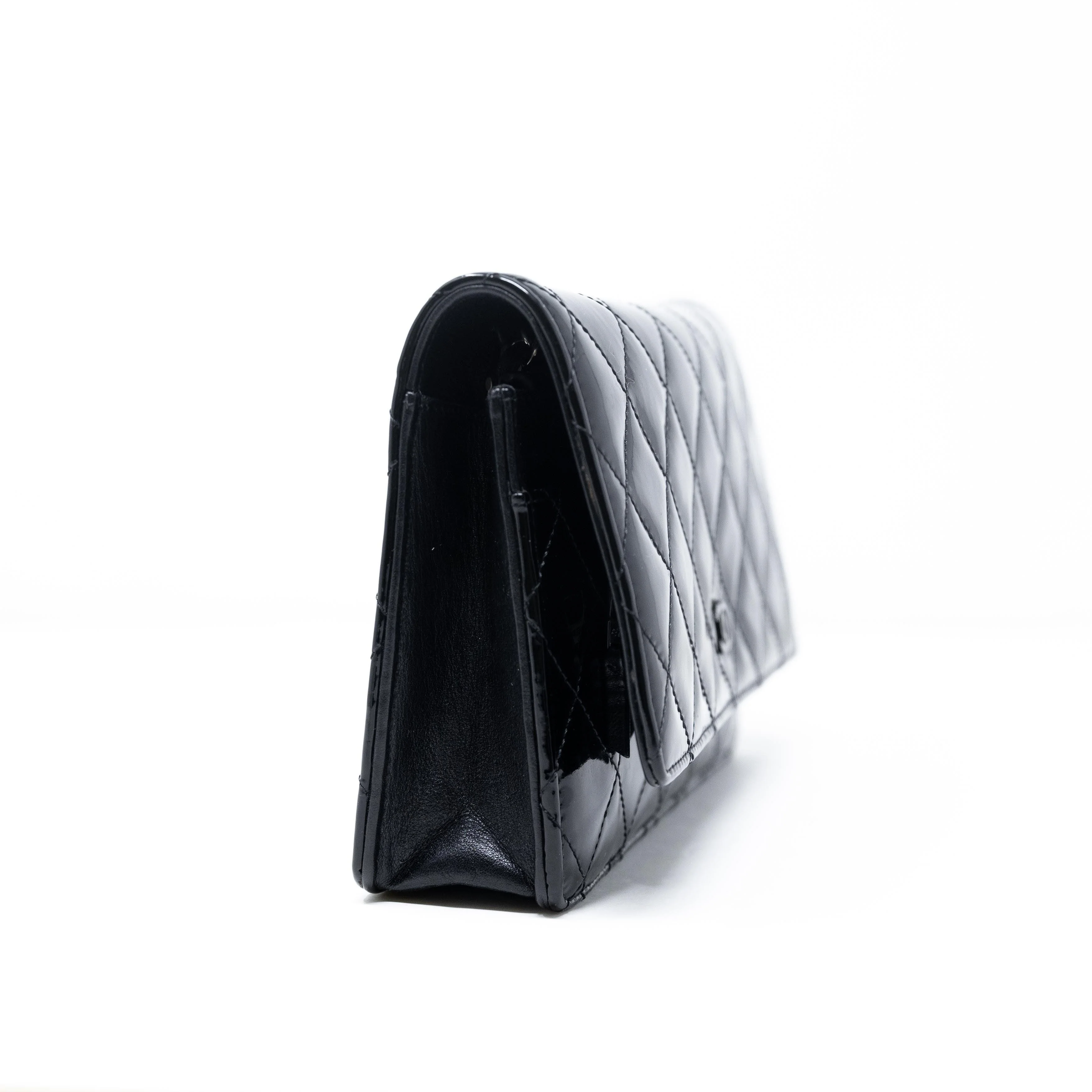Chanel Black Patent Wallet On Chain - Image 4
