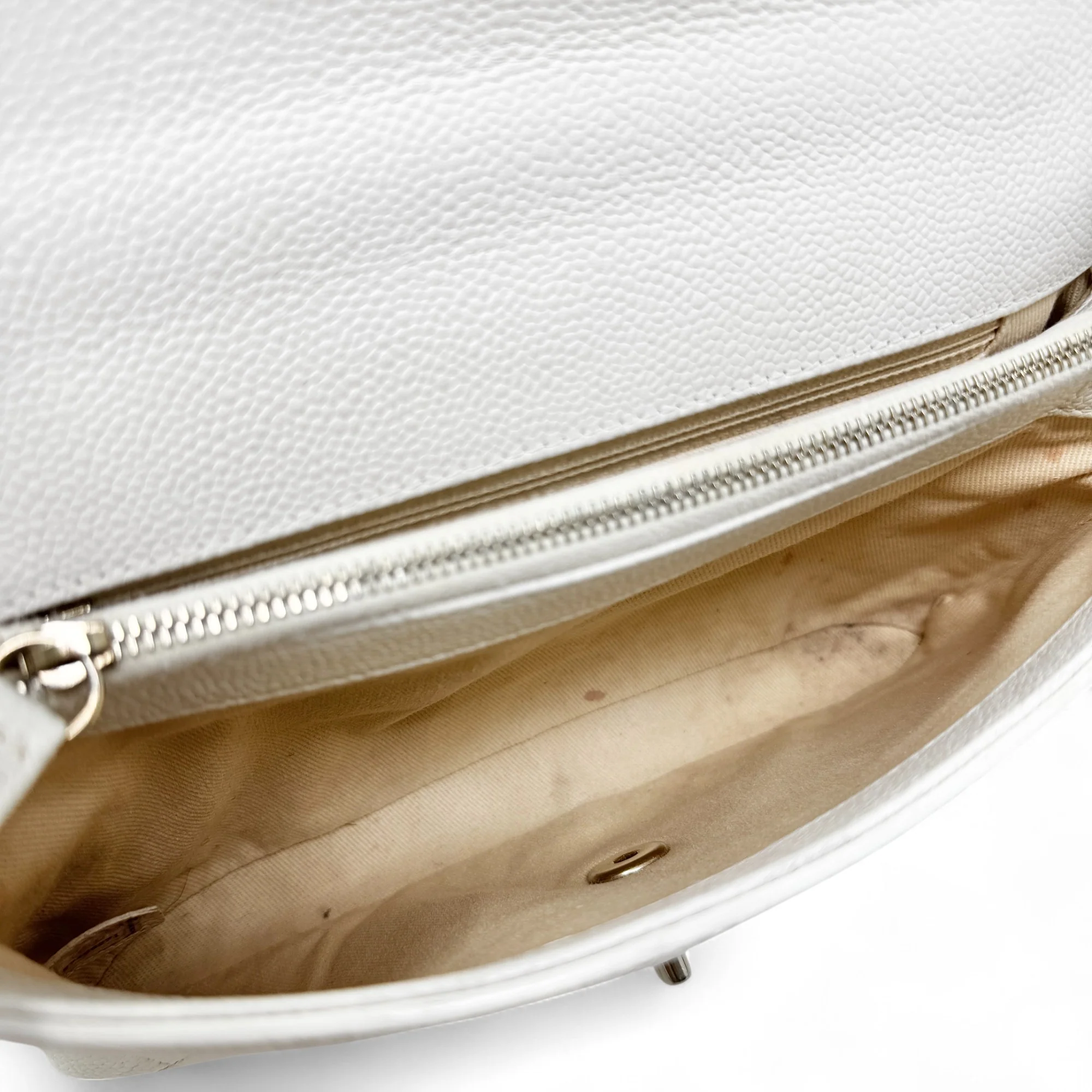 Chanel Cream Medium Chic Affinity Flap - Image 12