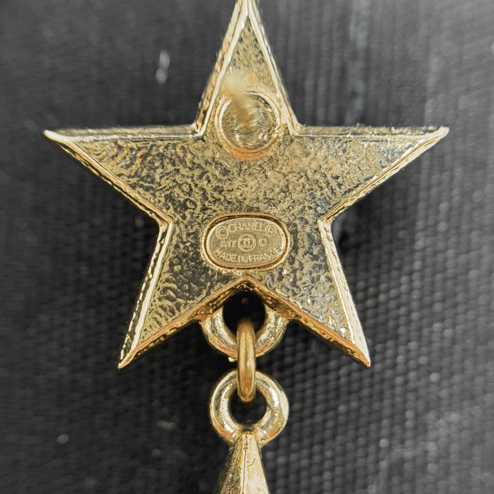 Chanel Gold Star CC Drop Earrings - Image 5