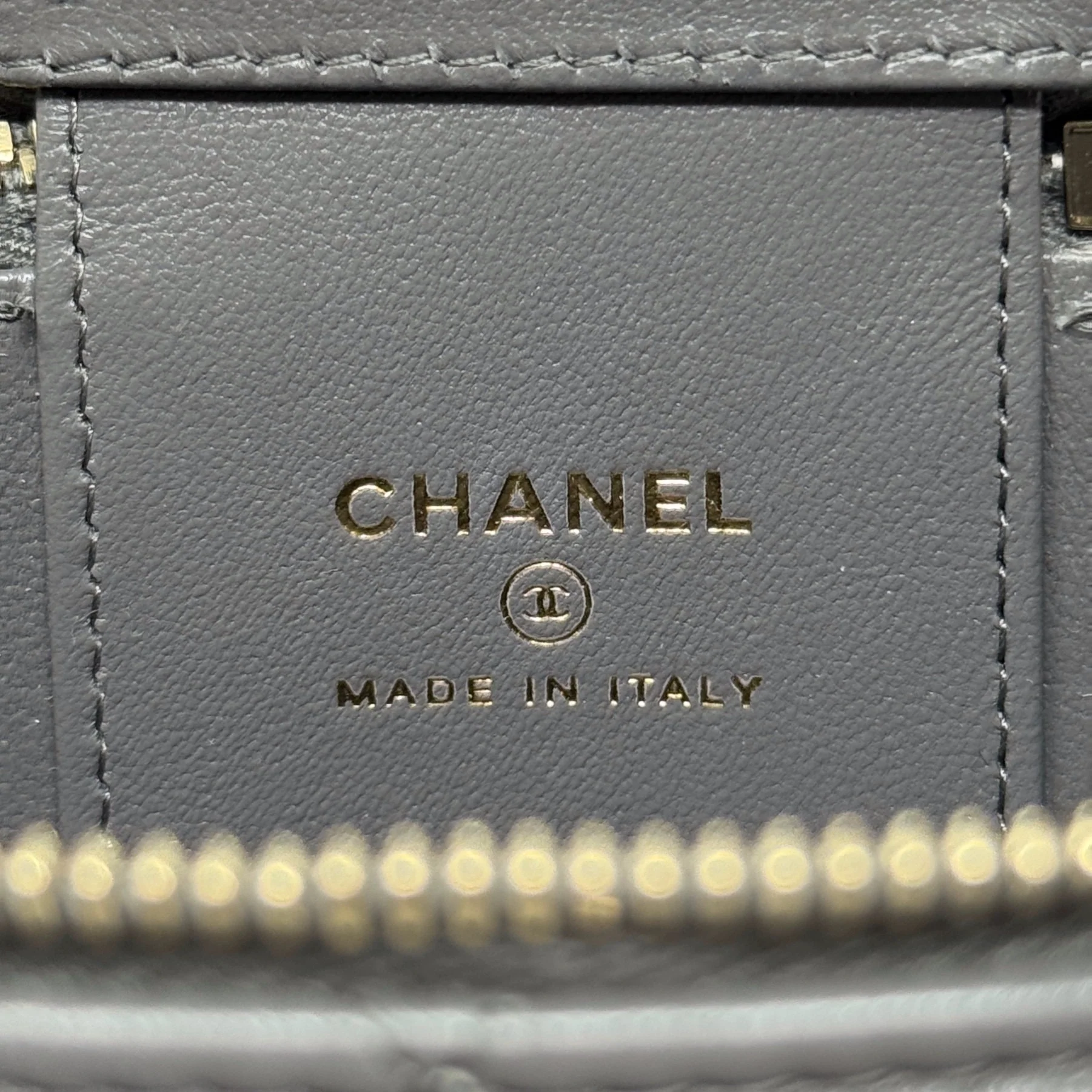 Chanel Grey Mini Vanity Case With Chain - Image 12