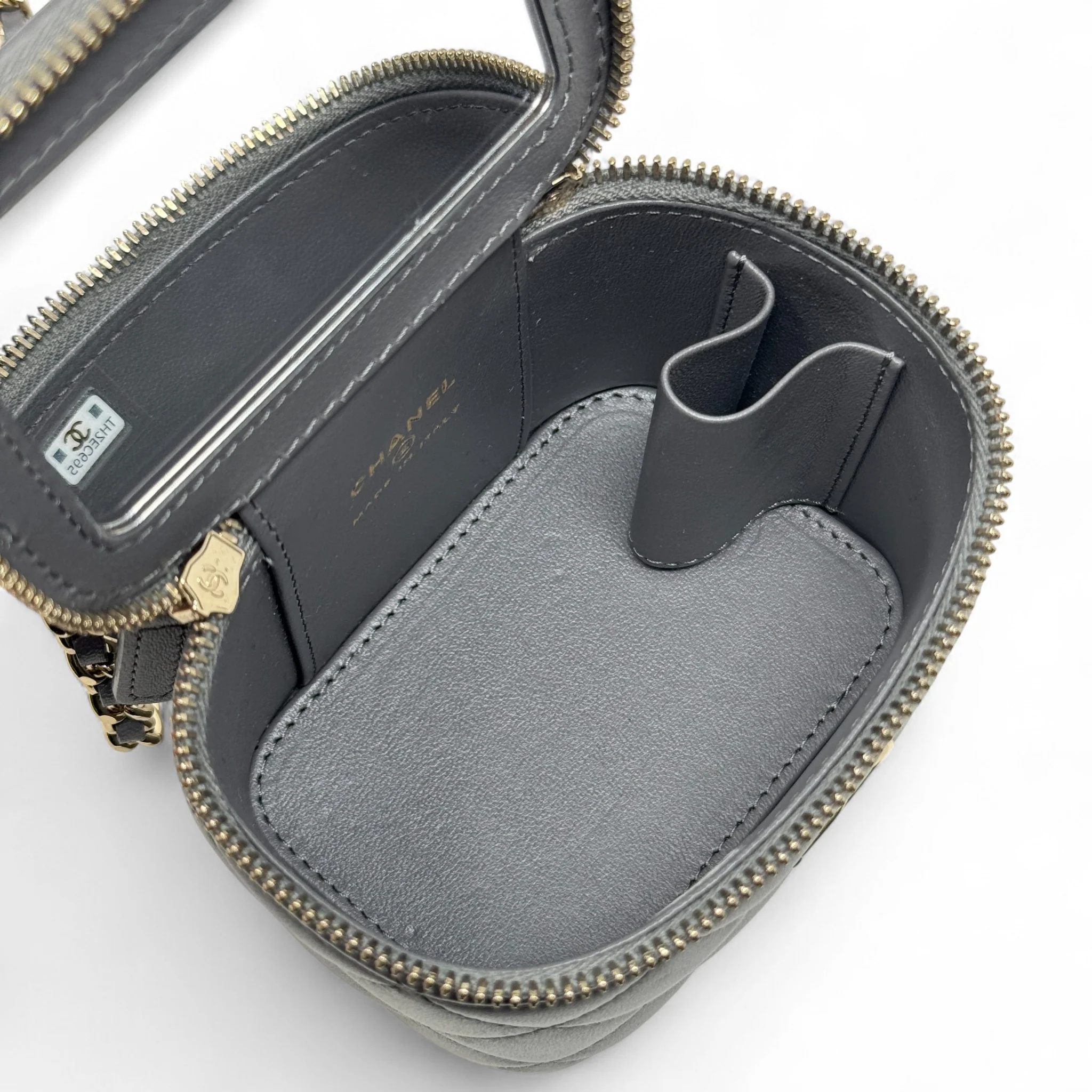 Chanel Grey Mini Vanity Case With Chain - Image 14