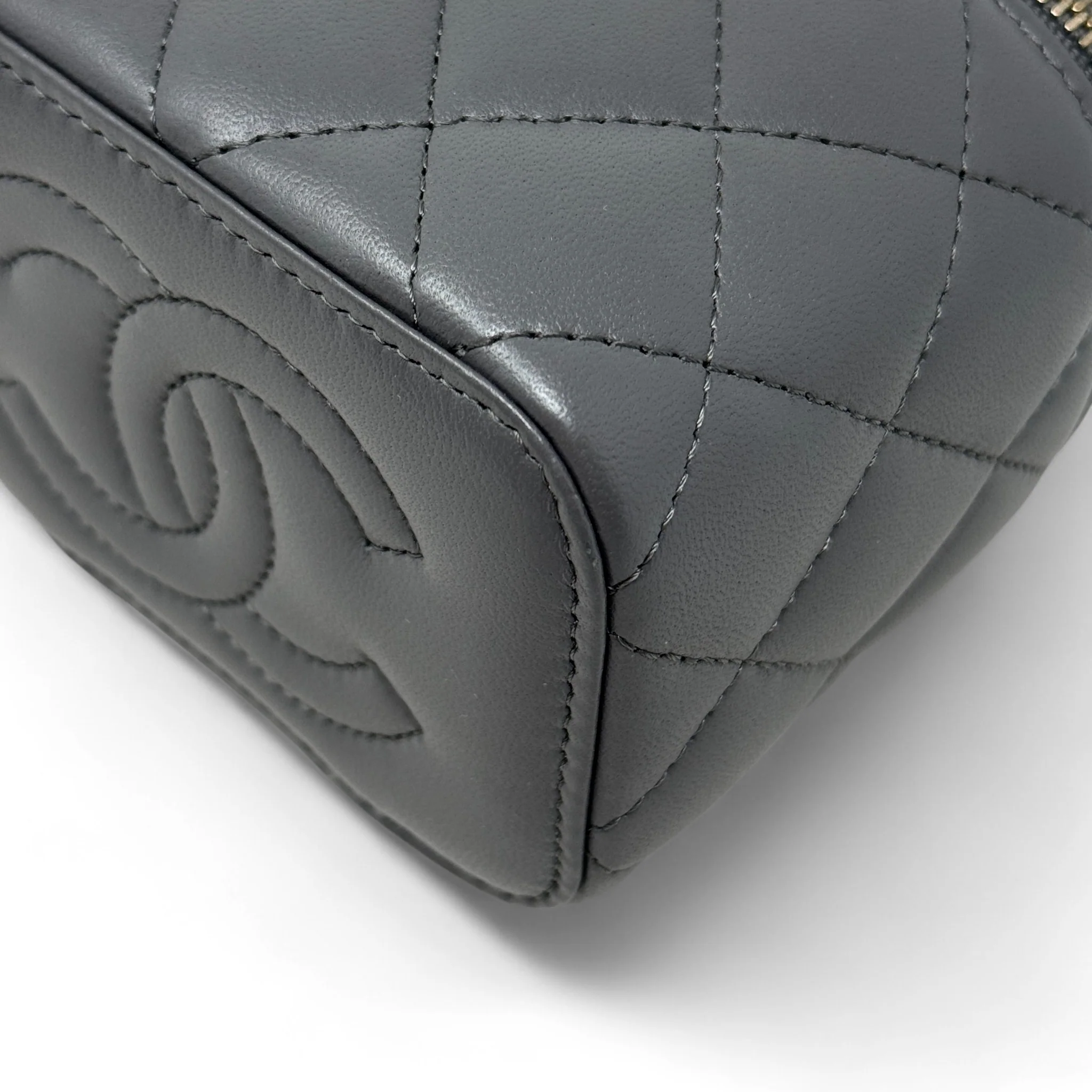 Chanel Grey Mini Vanity Case With Chain - Image 6