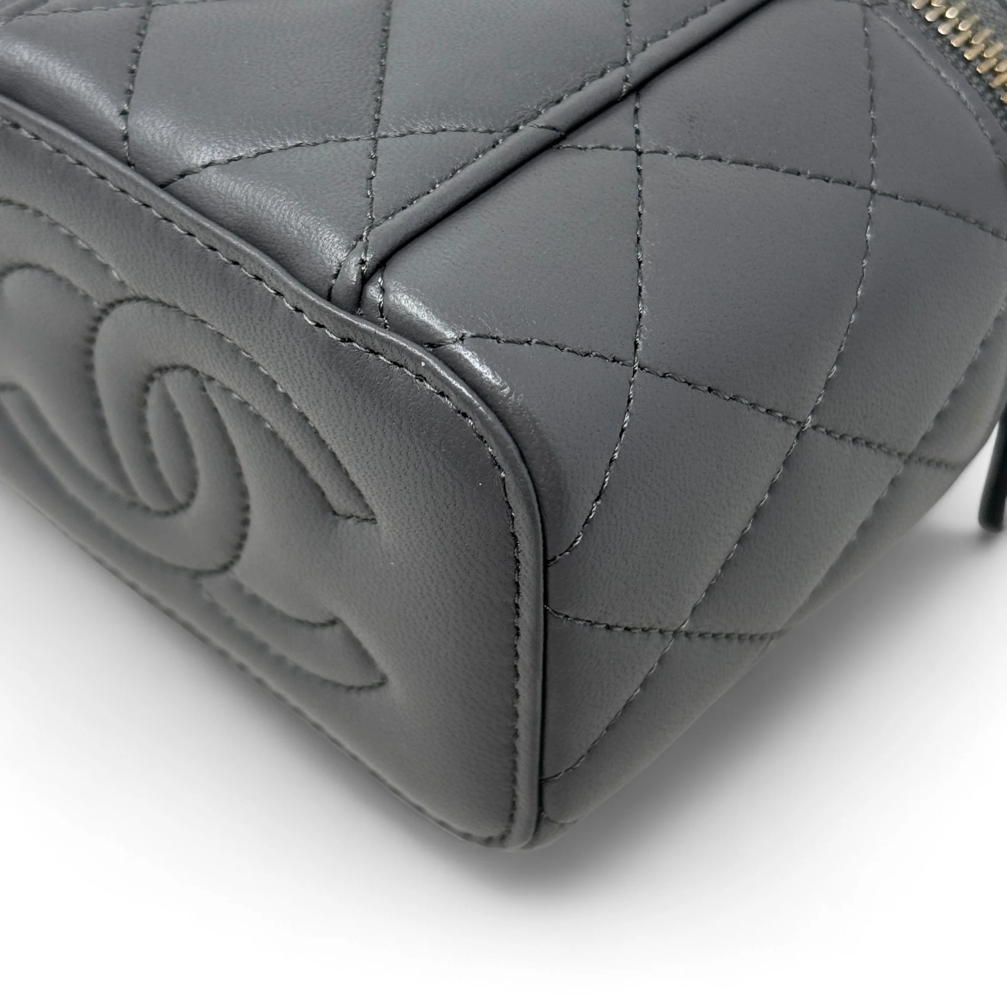 Chanel Grey Mini Vanity Case With Chain - Image 8