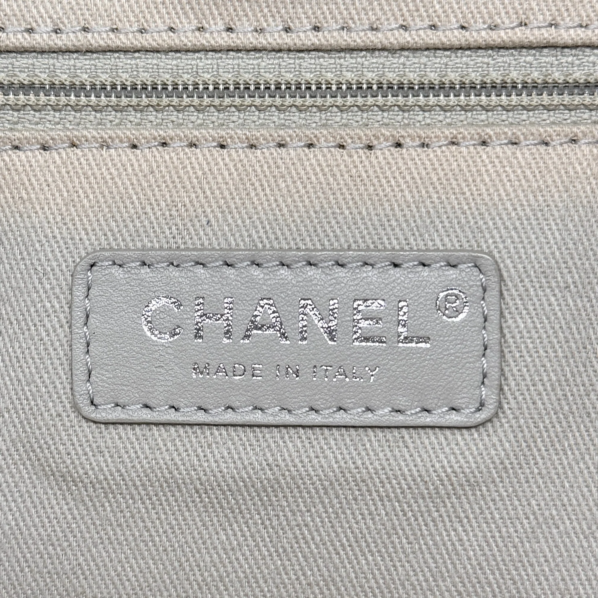 Chanel Black Small Deauville Tote - Image 13