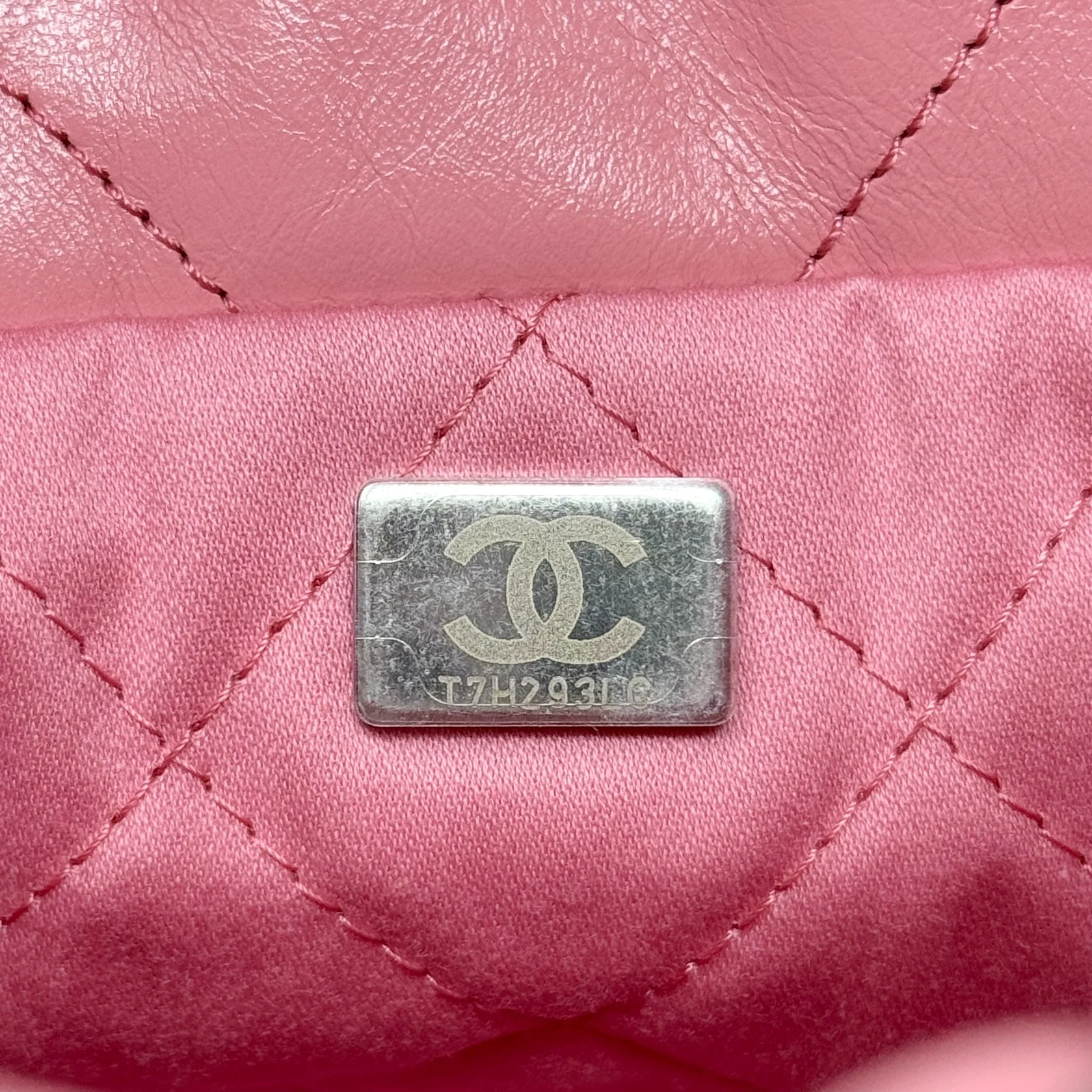 Chanel Pink Mini 22 Hobo - Image 13
