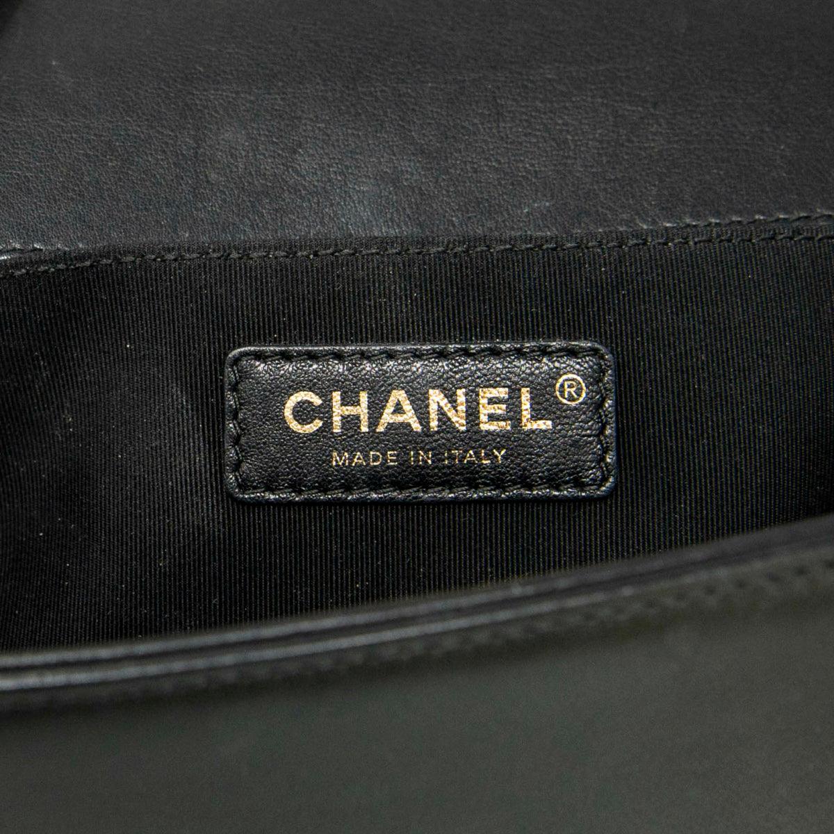 Chanel Red/Black Velvet Medium Boy Bag - Image 12