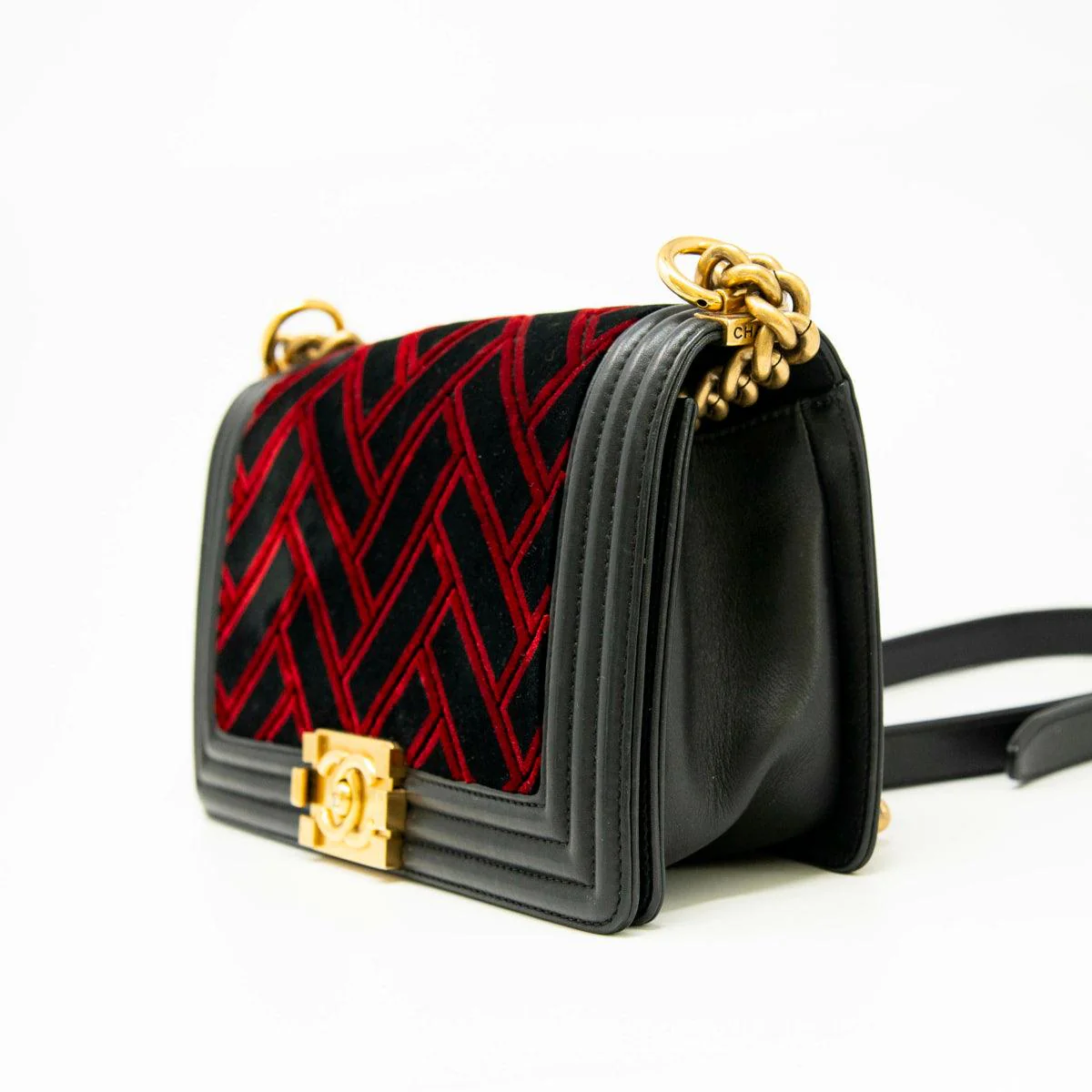 Chanel Red/Black Velvet Medium Boy Bag - Image 2