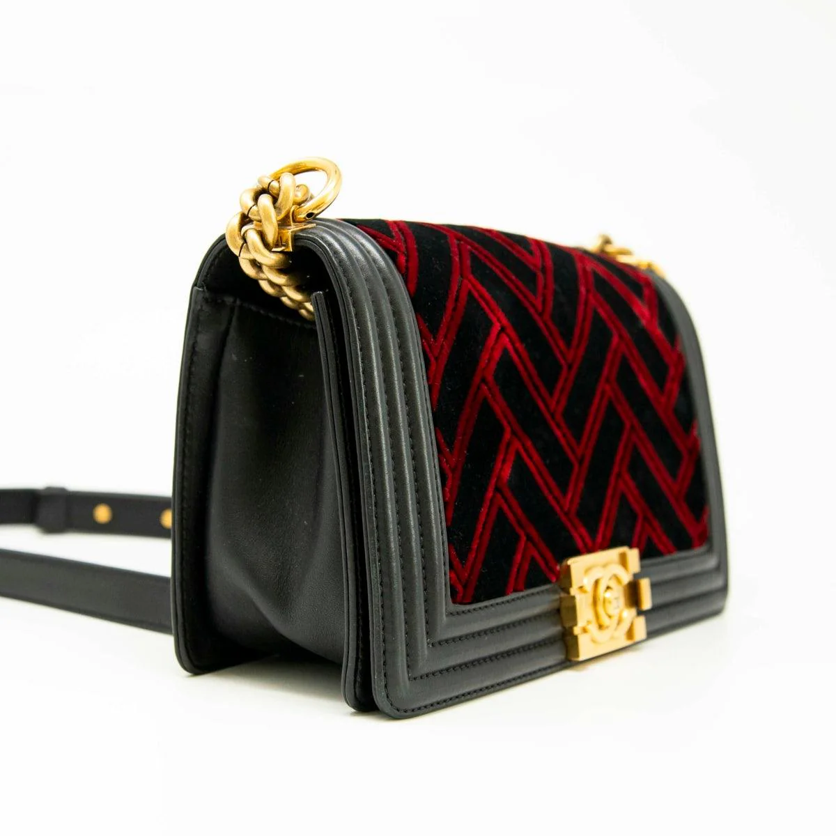 Chanel Red/Black Velvet Medium Boy Bag - Image 4