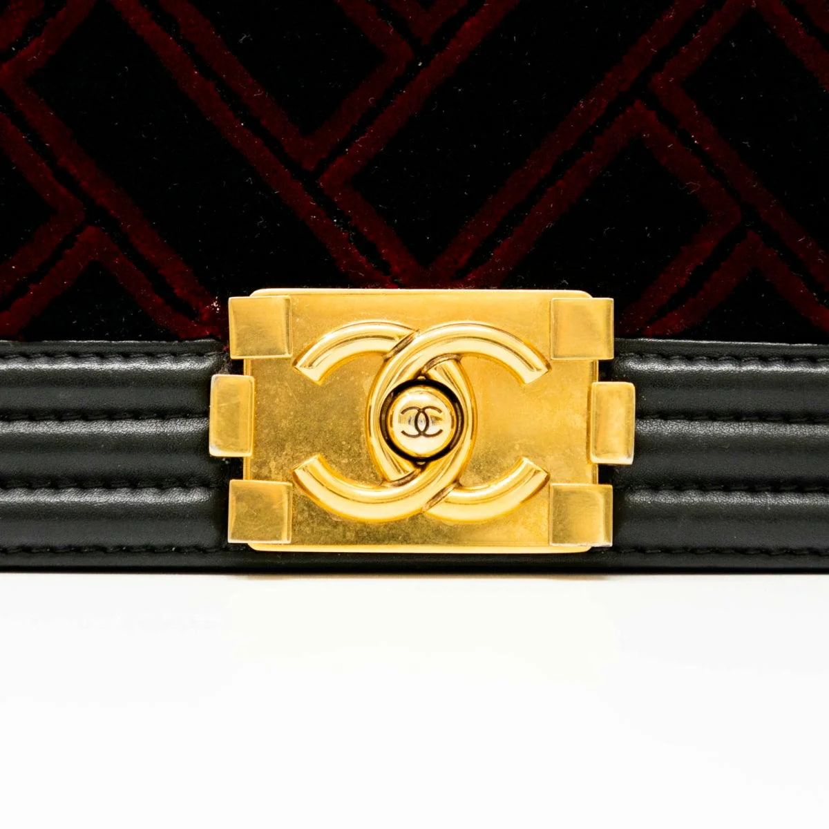 Chanel Red/Black Velvet Medium Boy Bag - Image 5