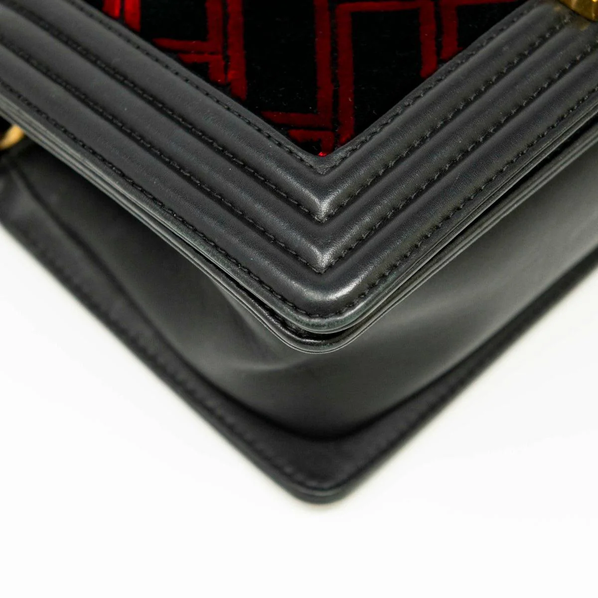 Chanel Red/Black Velvet Medium Boy Bag - Image 8