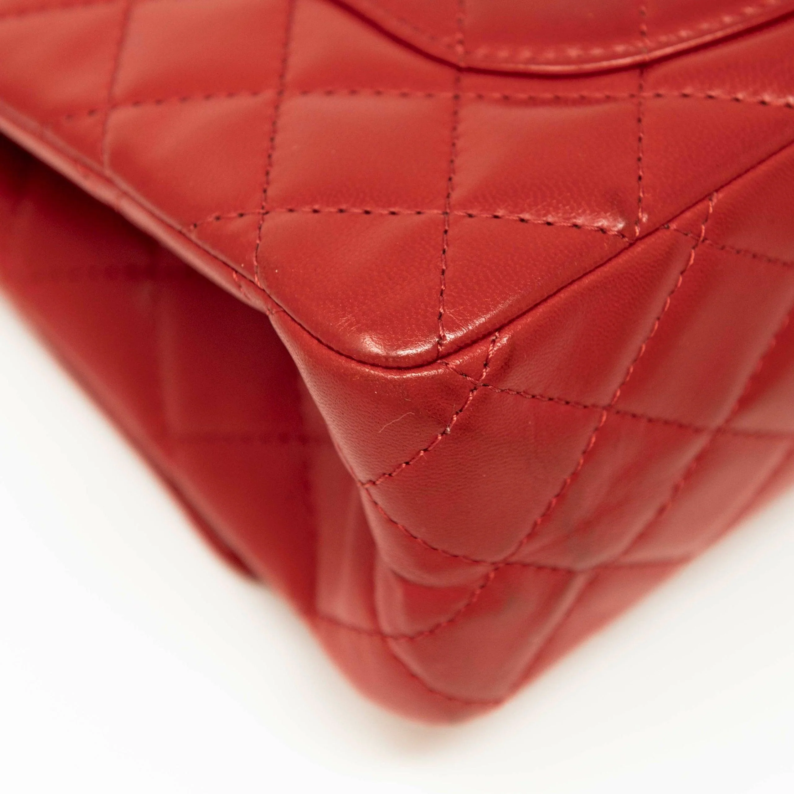 Chanel Red Lambskin 2.55 Reissue 226 - Image 10