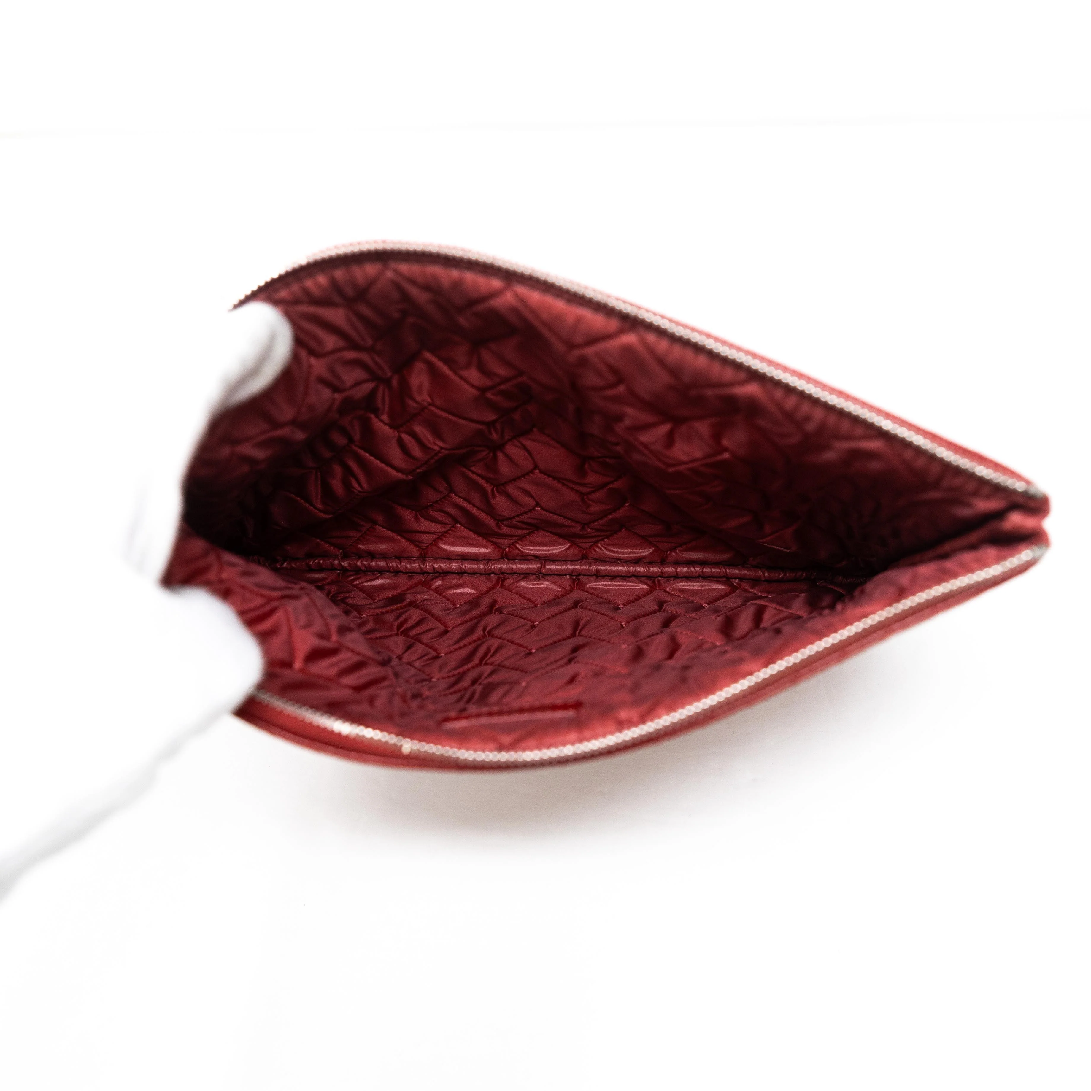Chanel Red Medium O Case Pouch - Image 10
