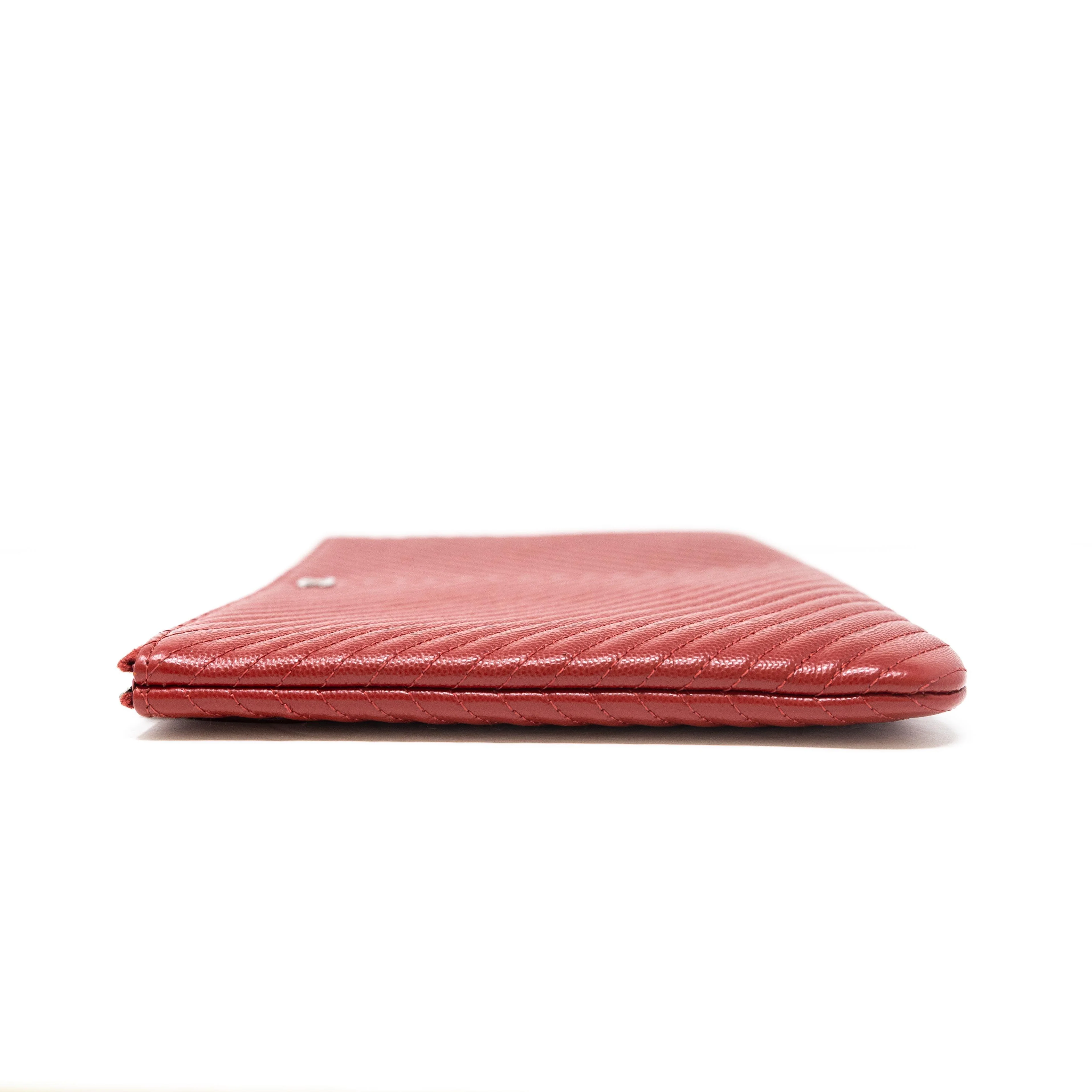 Chanel Red Medium O Case Pouch - Image 2