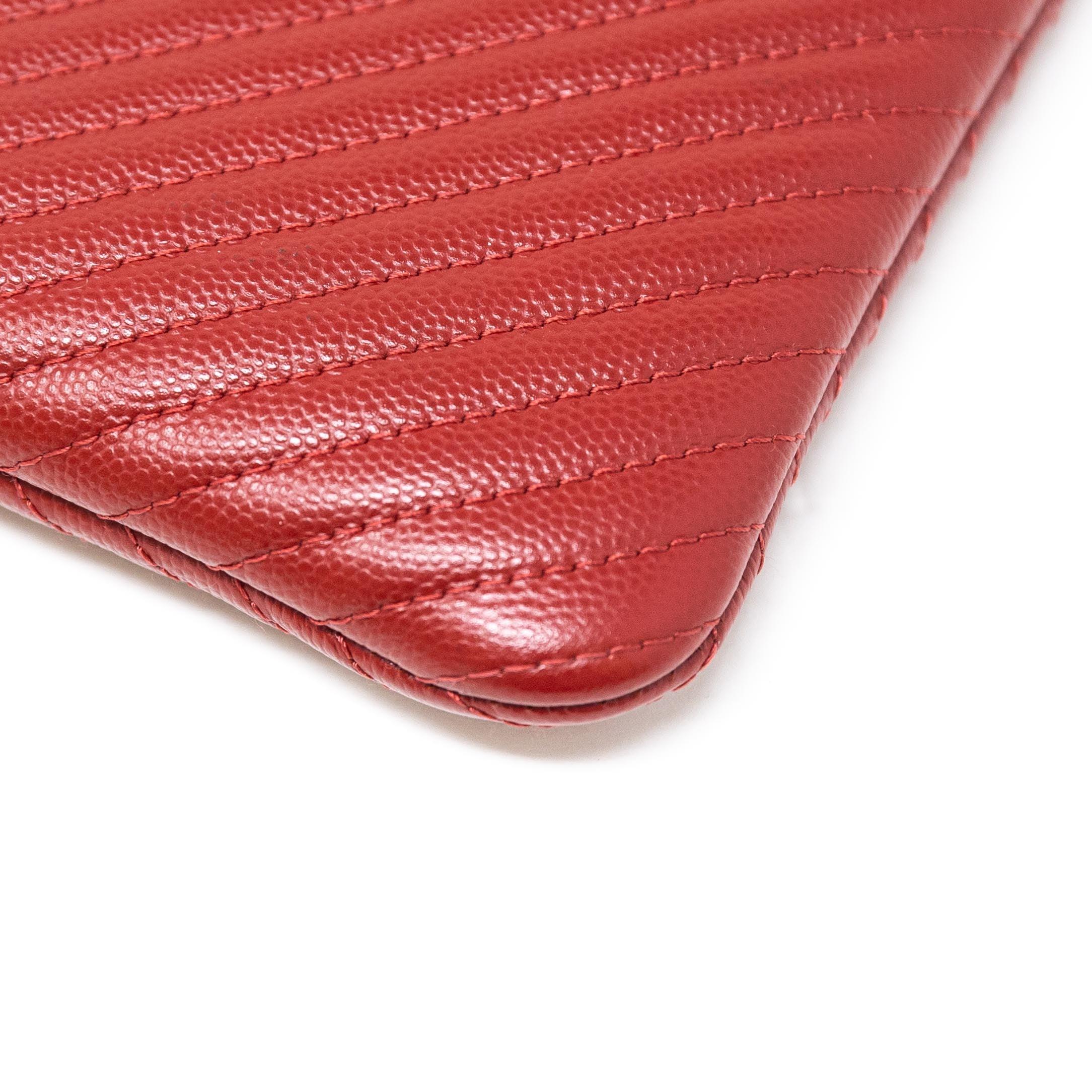 Chanel Red Medium O Case Pouch - Image 7