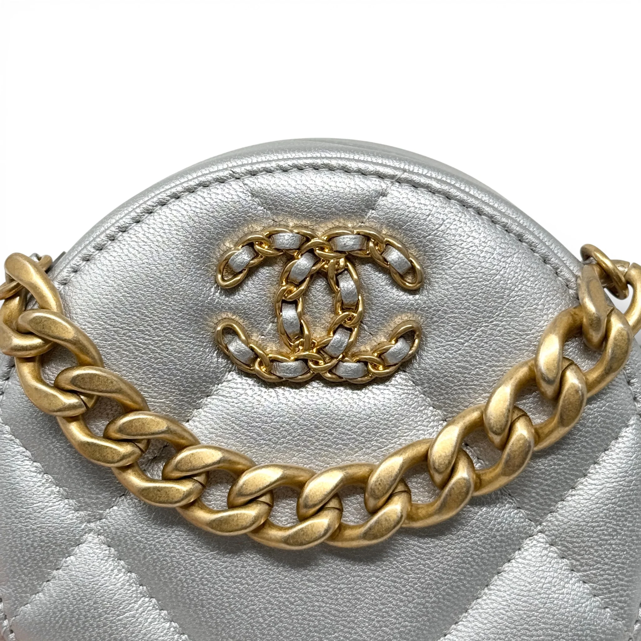 Chanel Silver 19 Round Clutch With Chain - Image 10