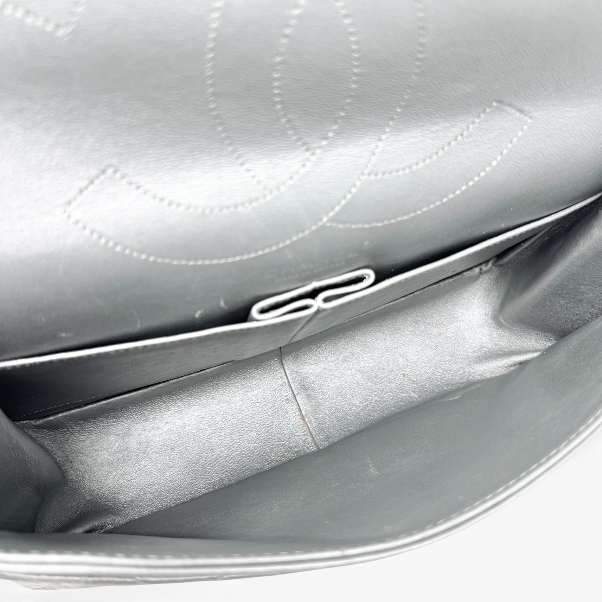 Chanel Silver Calfskin 2.55 Reissue 227 - Image 13
