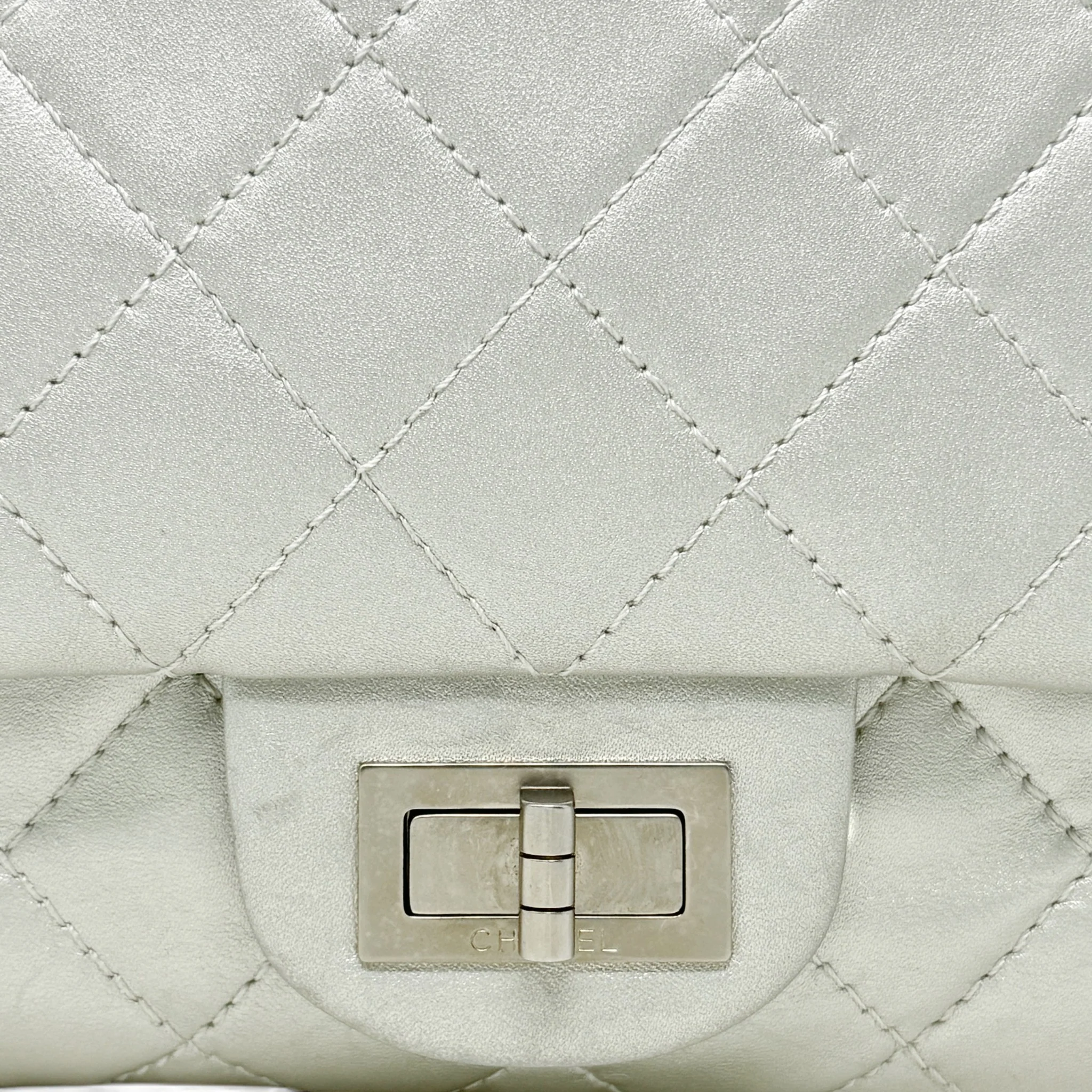 Chanel Silver Calfskin 2.55 Reissue 227 - Image 5