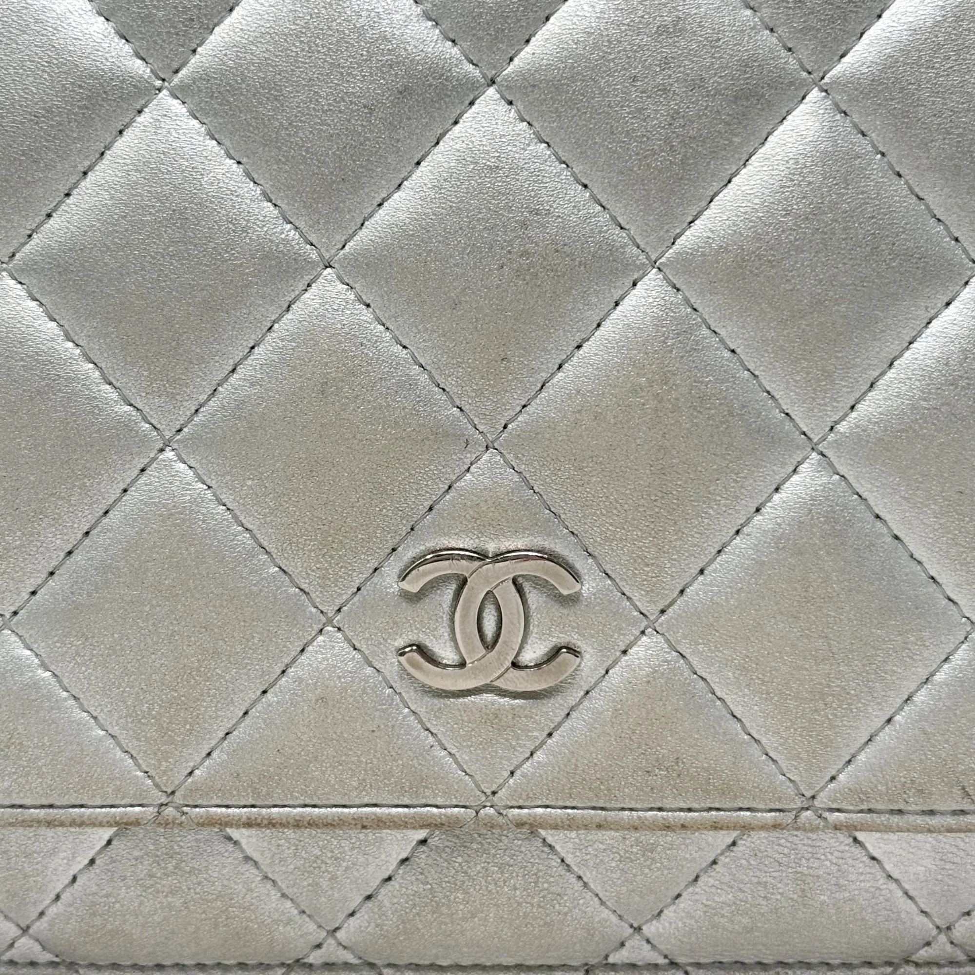 Chanel Silver Wallet On Chain - Image 10