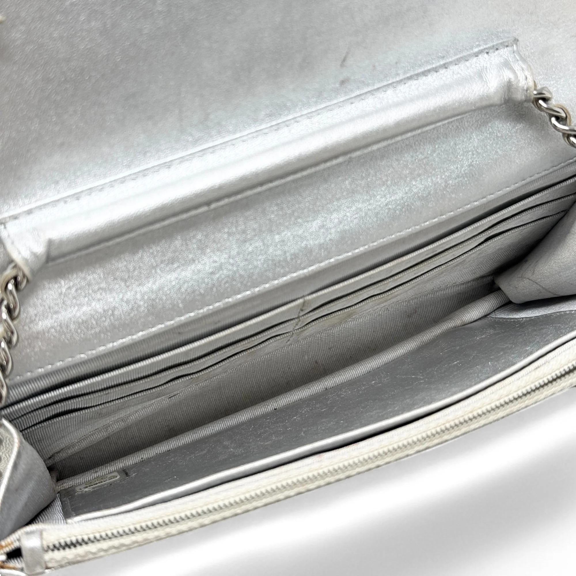 Chanel Silver Wallet On Chain - Image 12