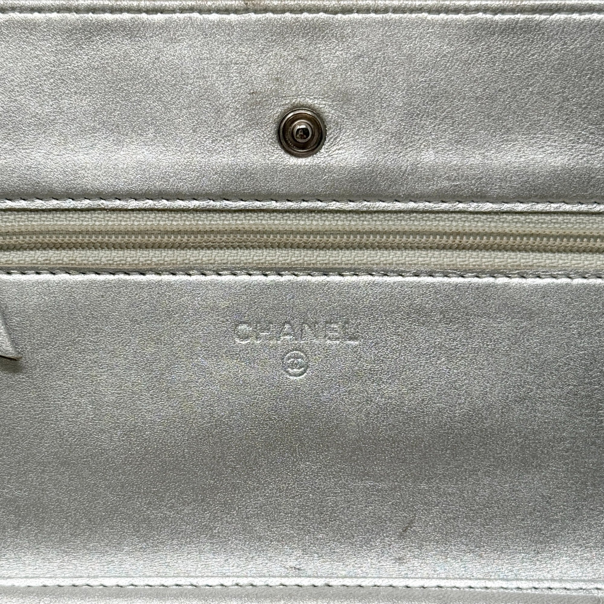 Chanel Silver Wallet On Chain - Image 14