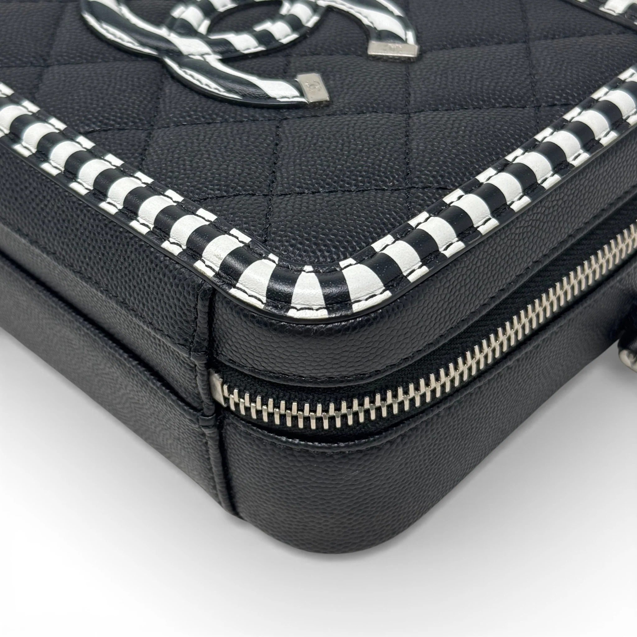 Chanel Black Small Filigree Vanity - Image 6