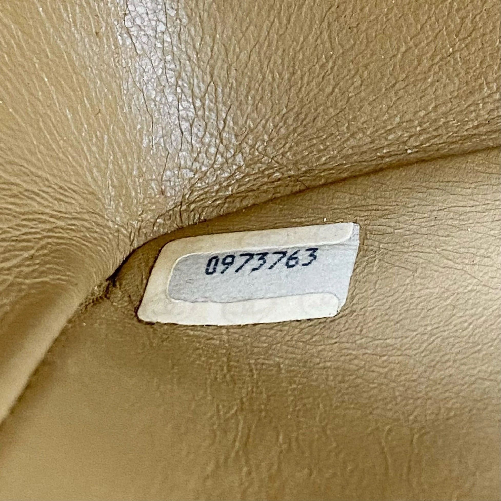 Chanel Vintage Beige Lambskin Medium Flap - Image 14