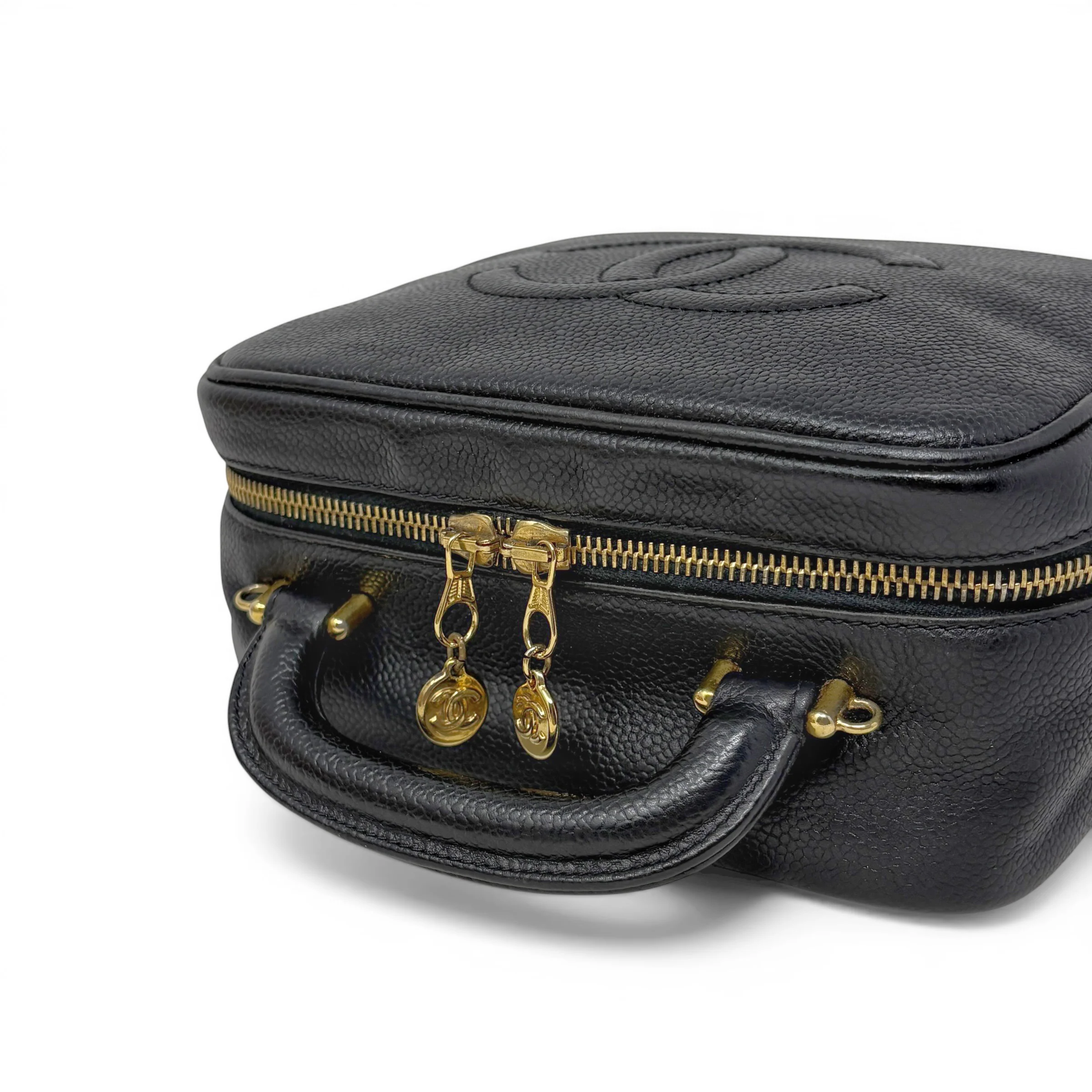 Chanel Vintage Black Lunch Box Vanity - Image 12