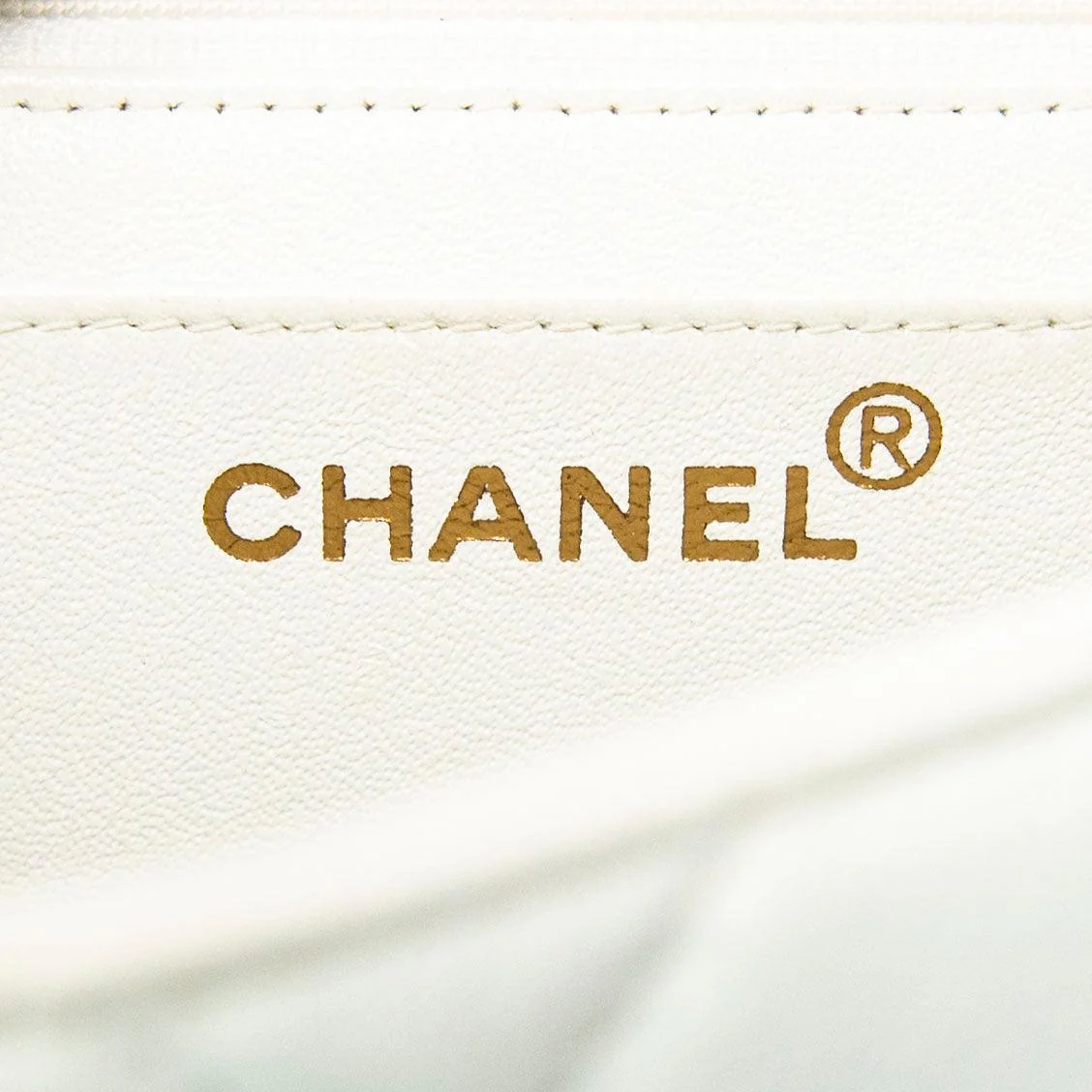 Chanel Vintage White Lambskin Flap Bag - Image 15
