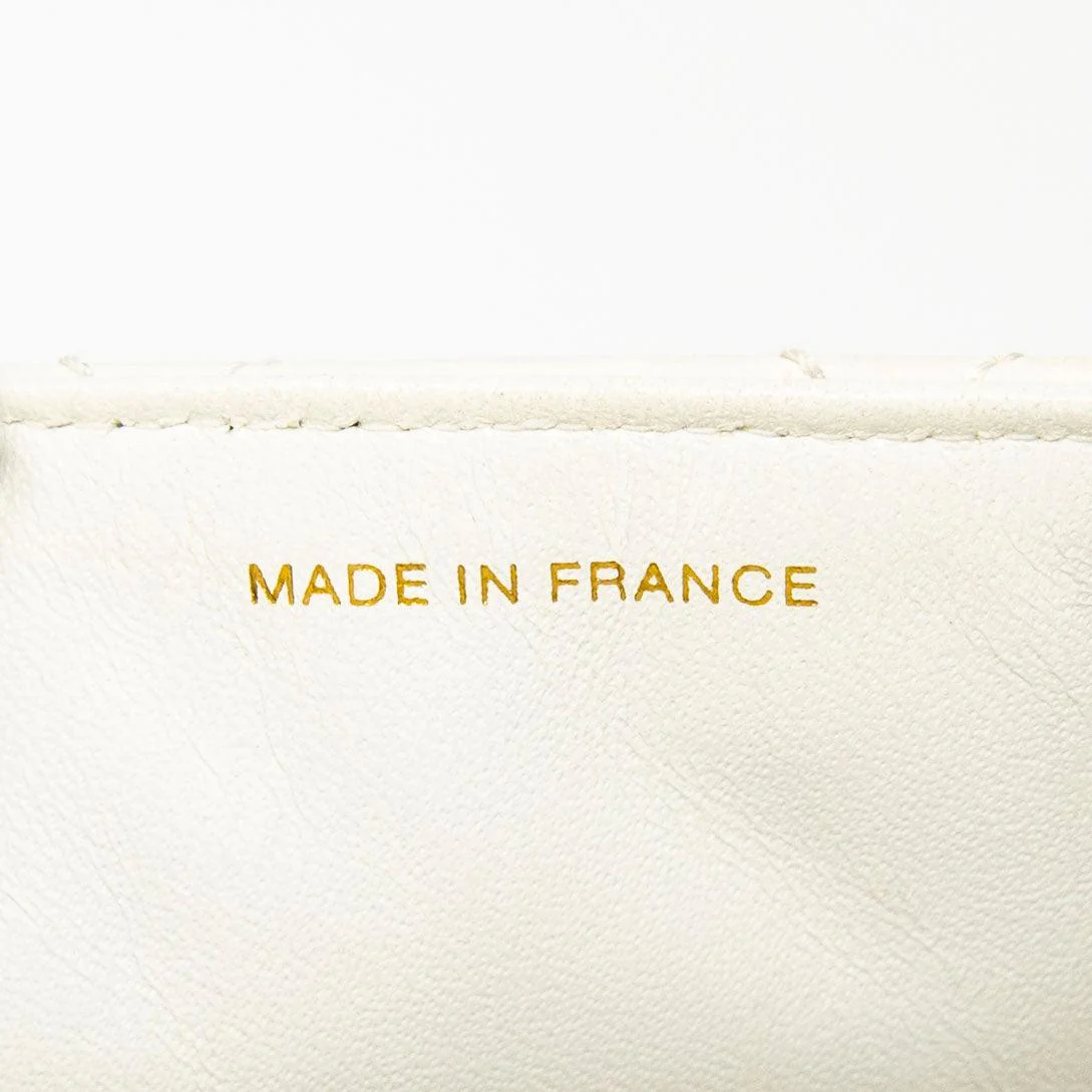 Chanel Vintage White Lambskin Flap Bag - Image 16