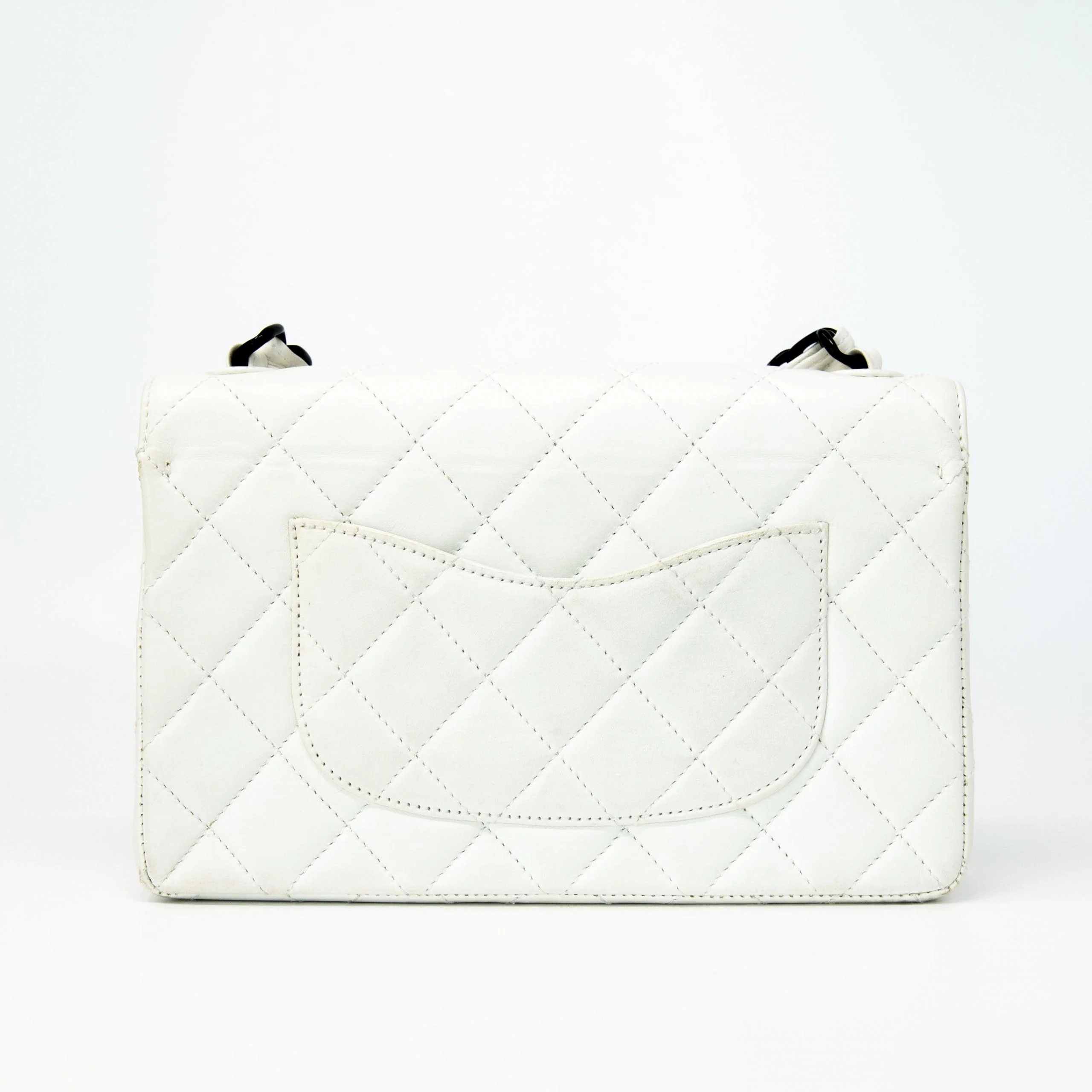 Chanel Vintage White Lambskin Flap Bag - Image 3