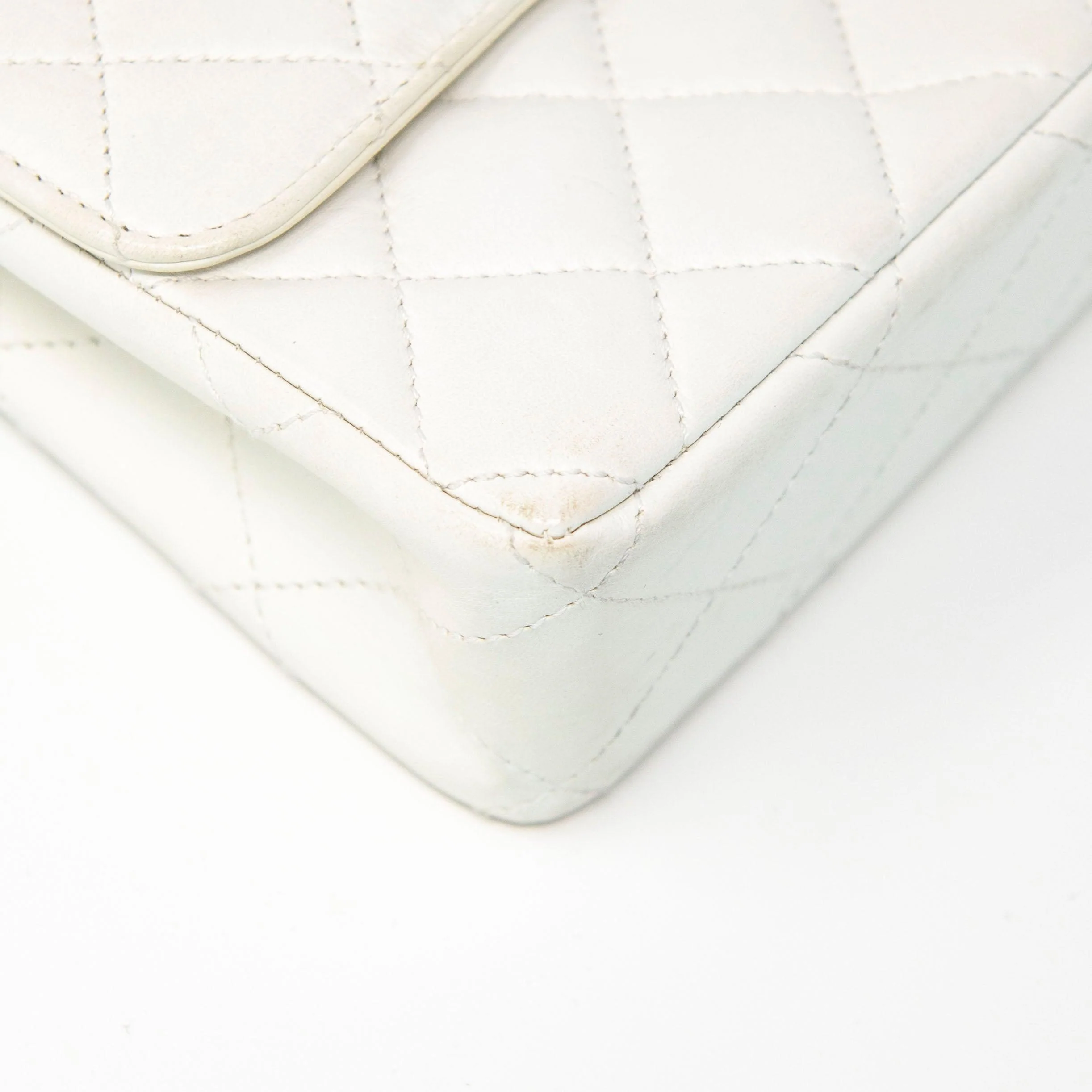 Chanel Vintage White Lambskin Flap Bag - Image 7