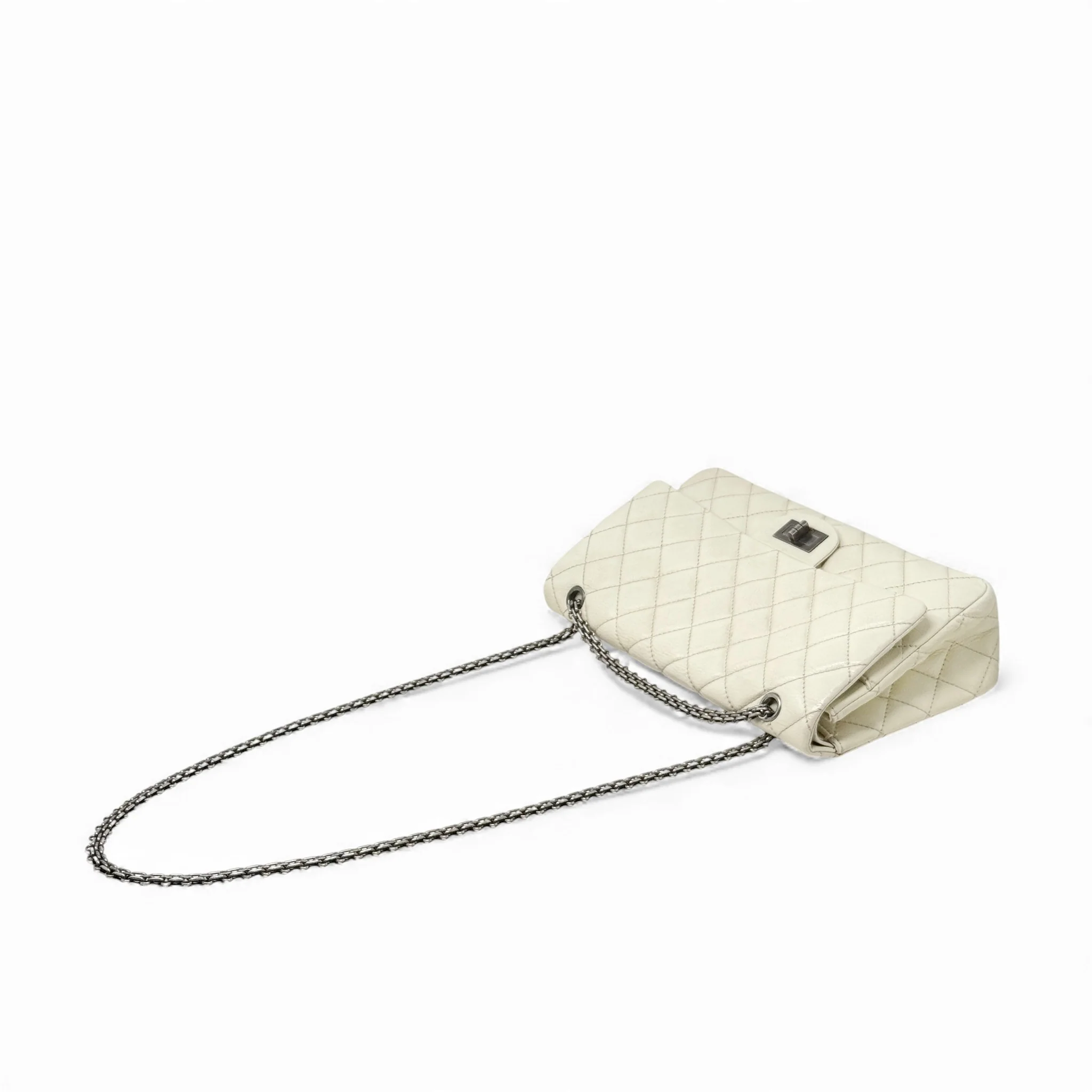 Chanel White Calfskin 2.55 Reissue 227 - Image 17
