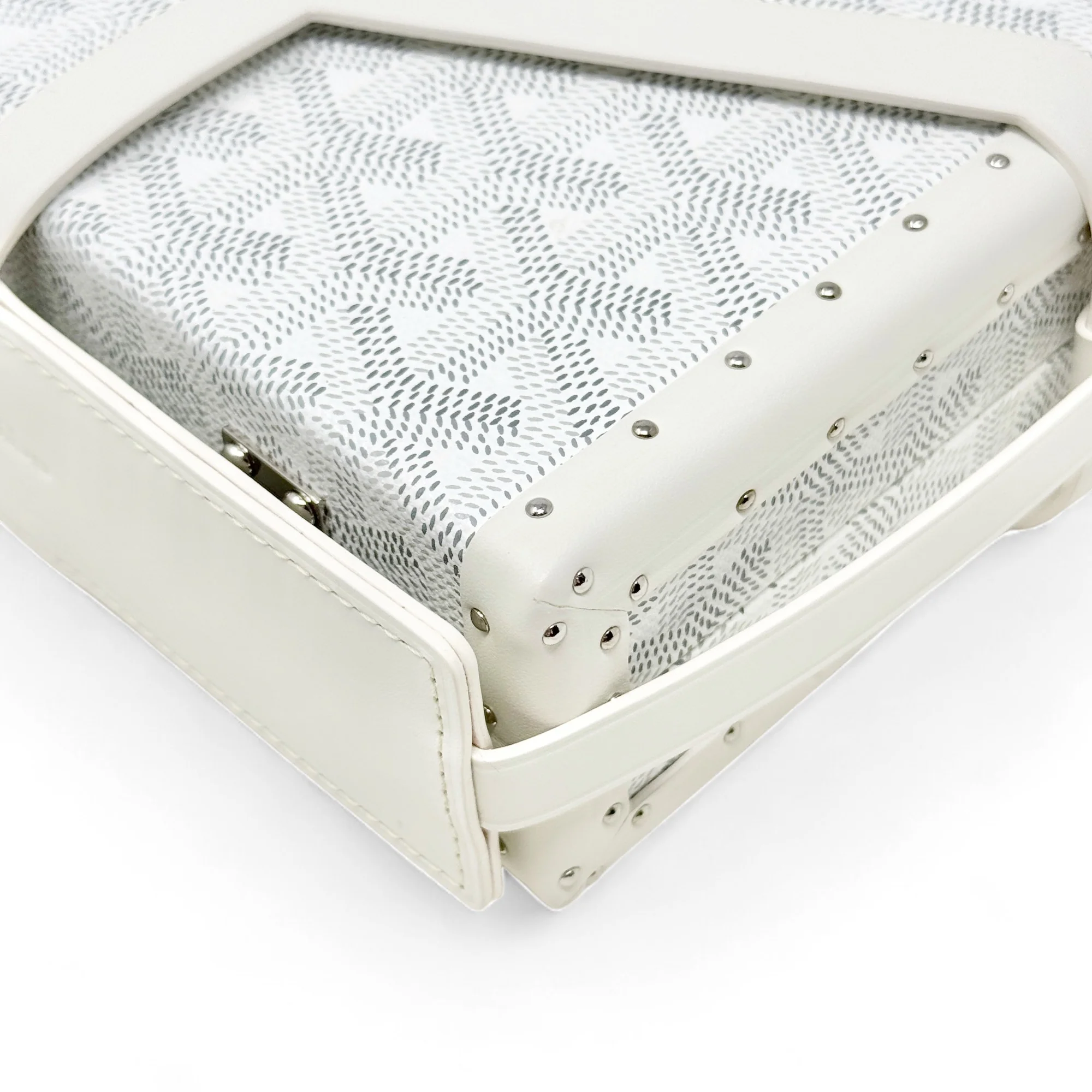 Goyard White Minaudière Trunk Bag - Image 8