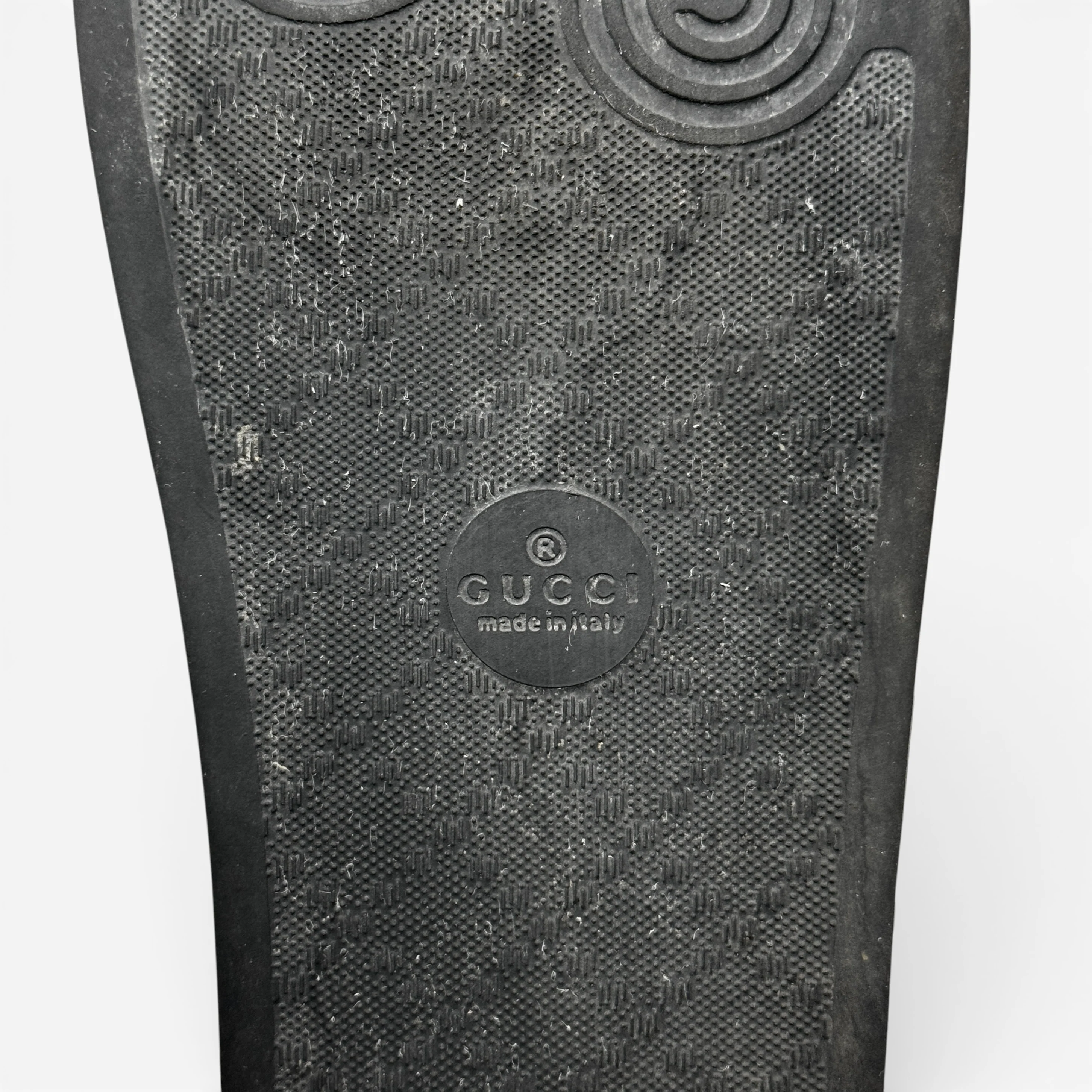 Gucci Black Rubber Logo Slides 41 - Image 9