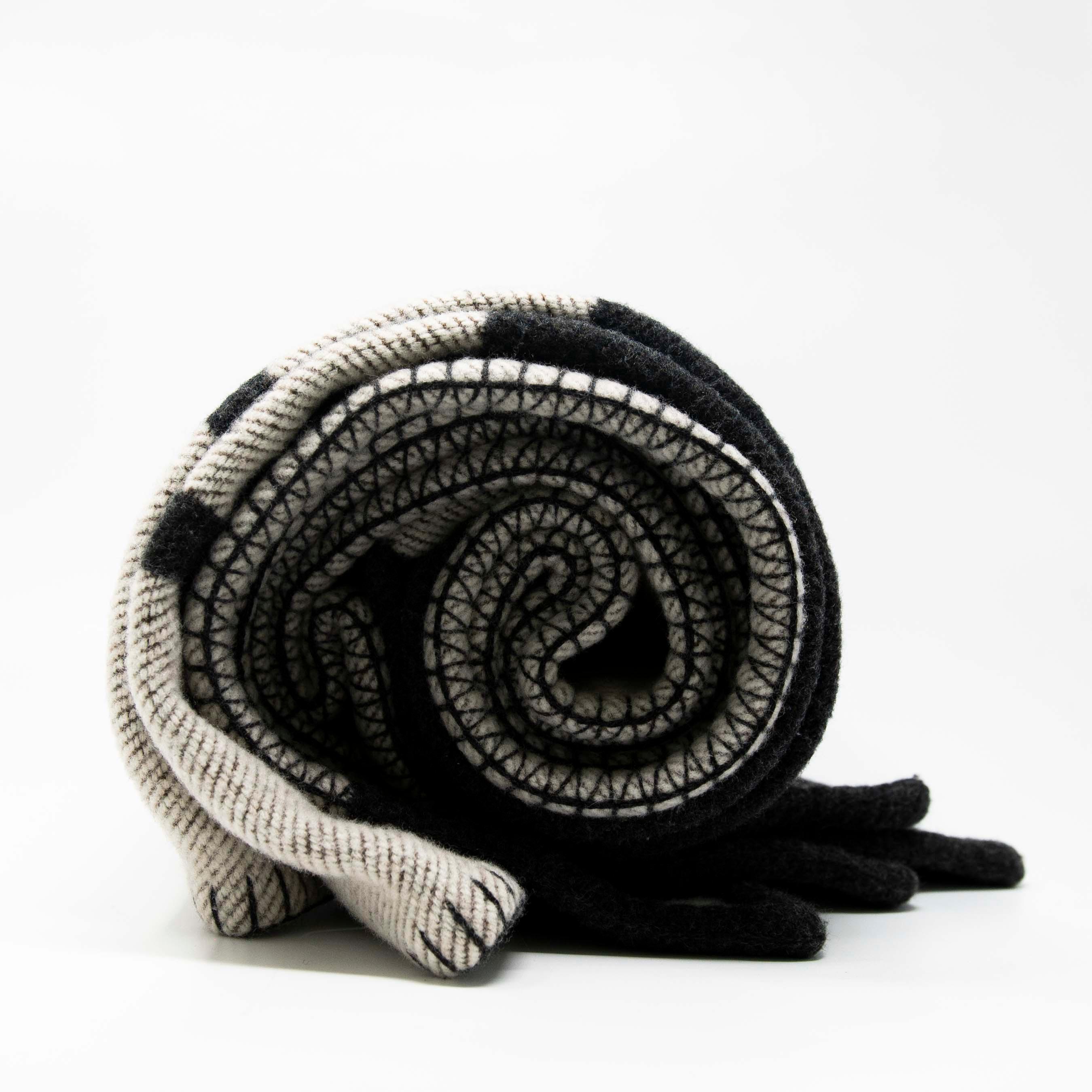 Hermes Gris Fonce Avalon Throw Blanket Pillow Set - Image 10