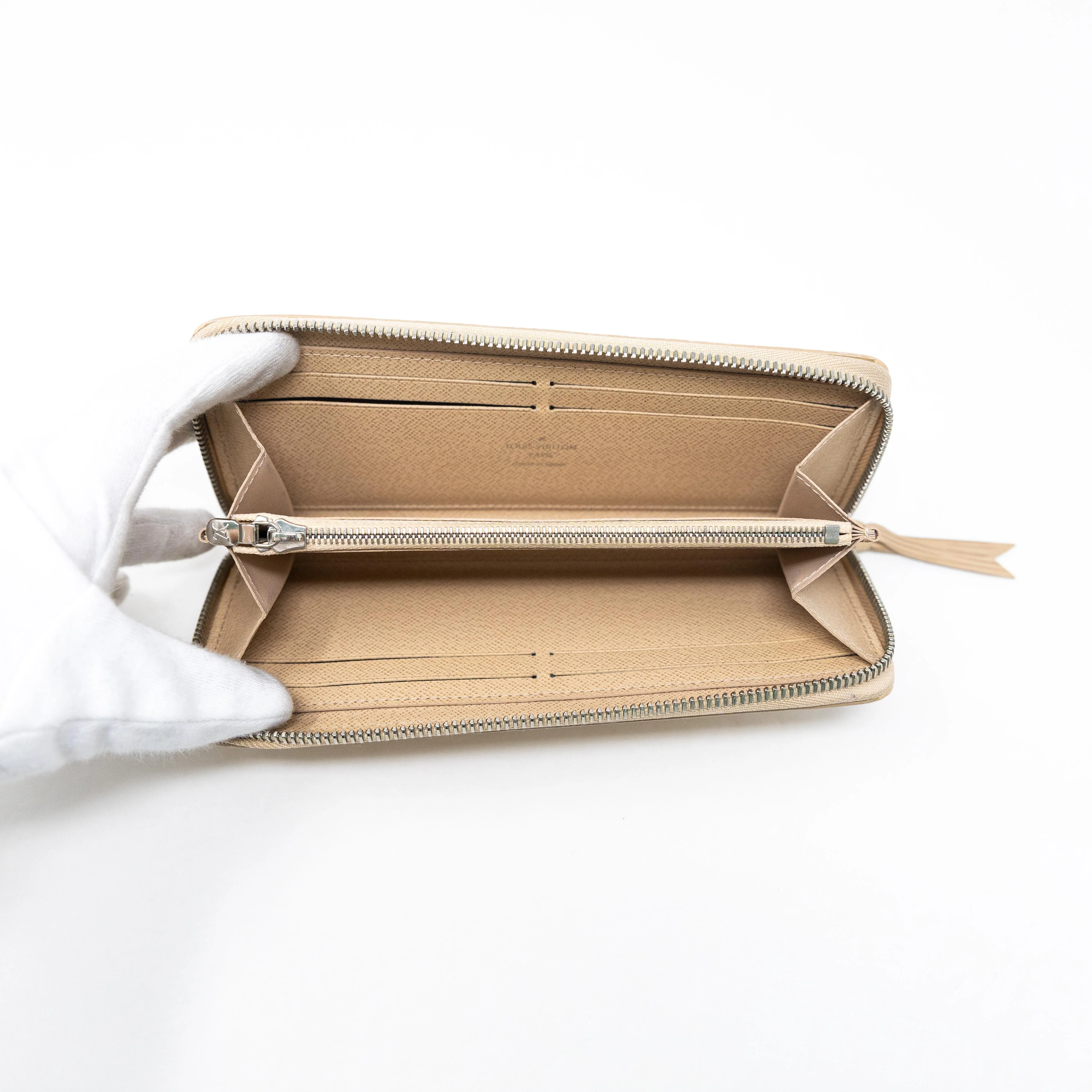 Louis Vuitton Beige Clemence Wallet - Image 11