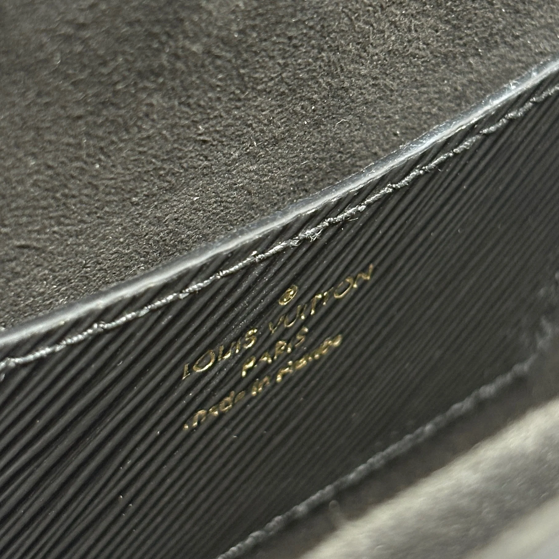 Louis Vuitton Black Epi Twist MM - Image 18