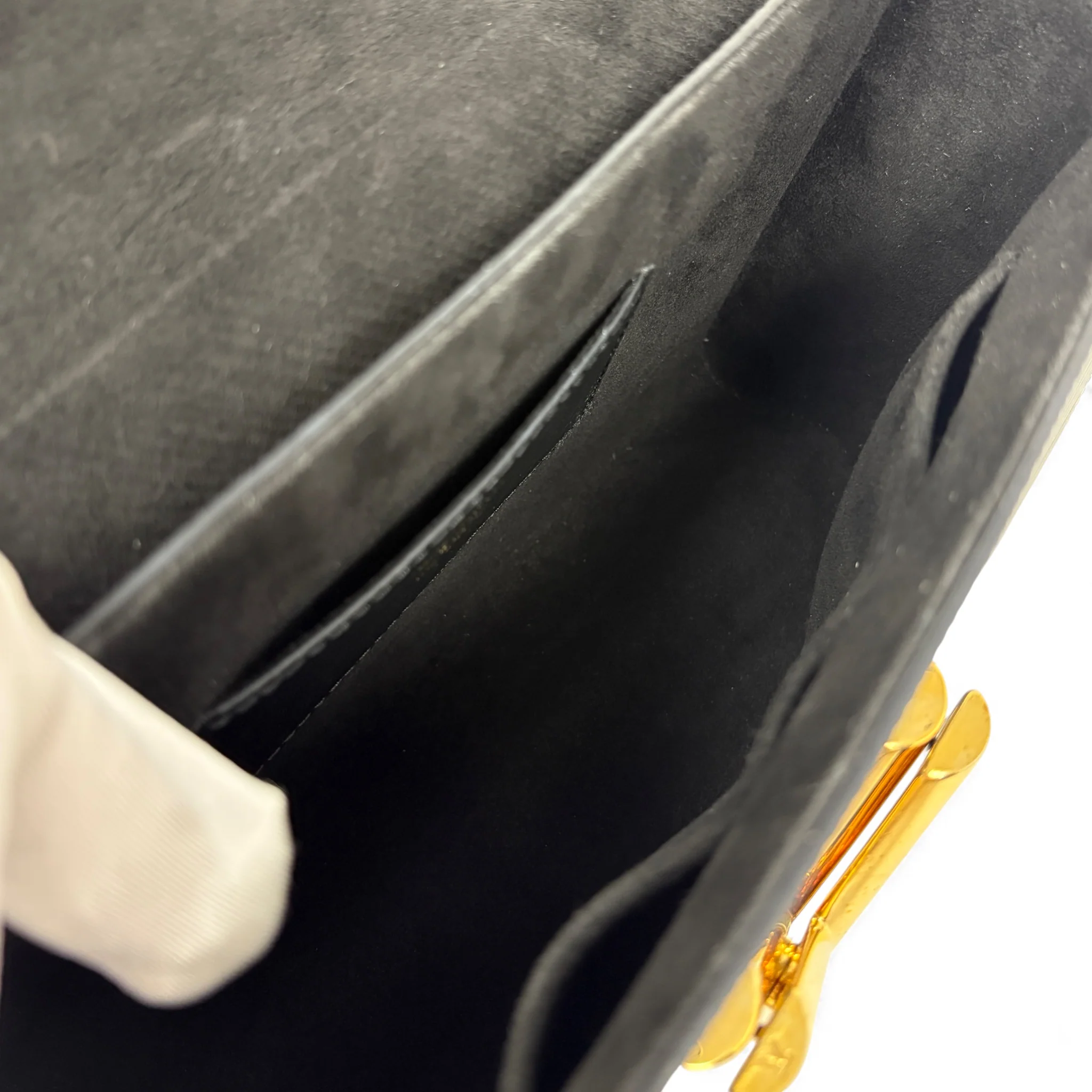 Louis Vuitton Black Epi Twist MM - Image 9