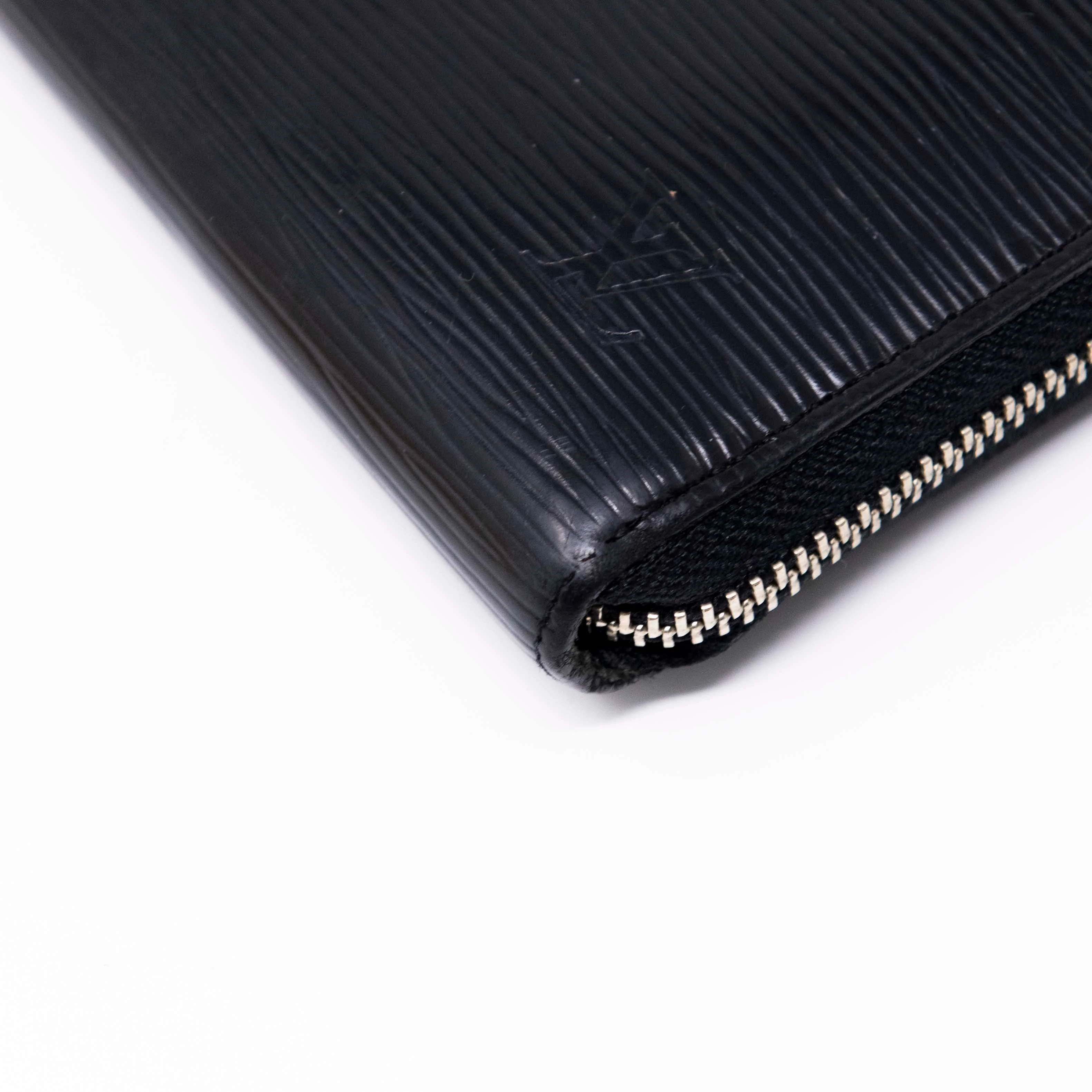 Louis Vuitton Black Epi Zippy Wallet - Image 8