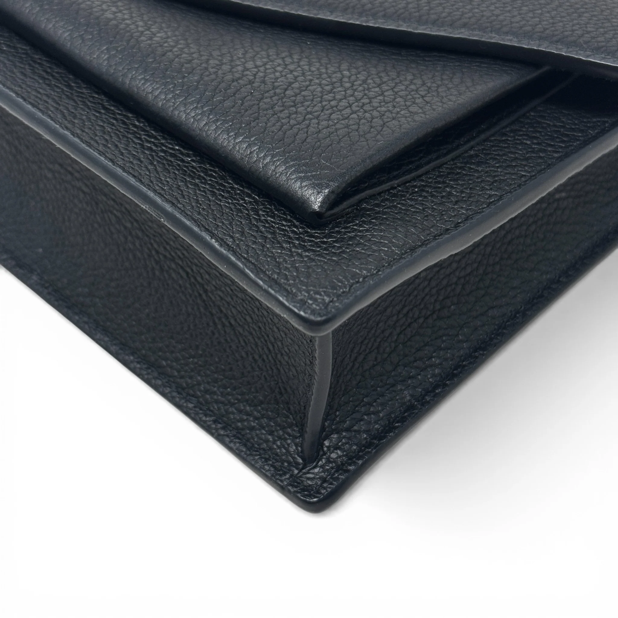 Louis Vuitton Black MylockMe Chain Pochette - Image 6
