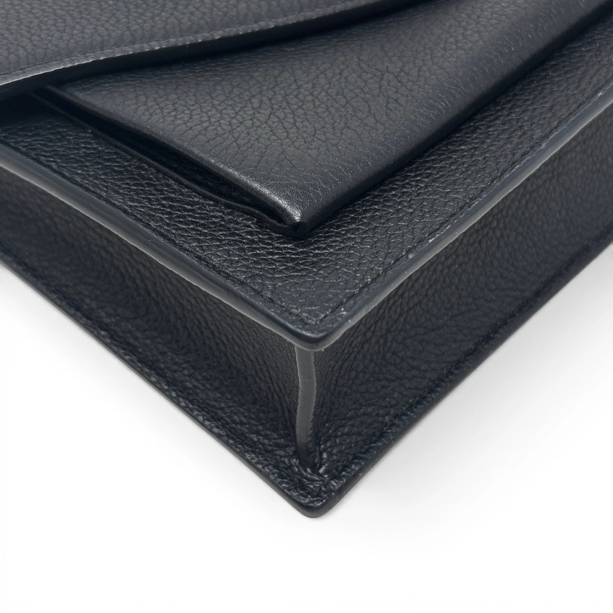 Louis Vuitton Black MylockMe Chain Pochette - Image 7