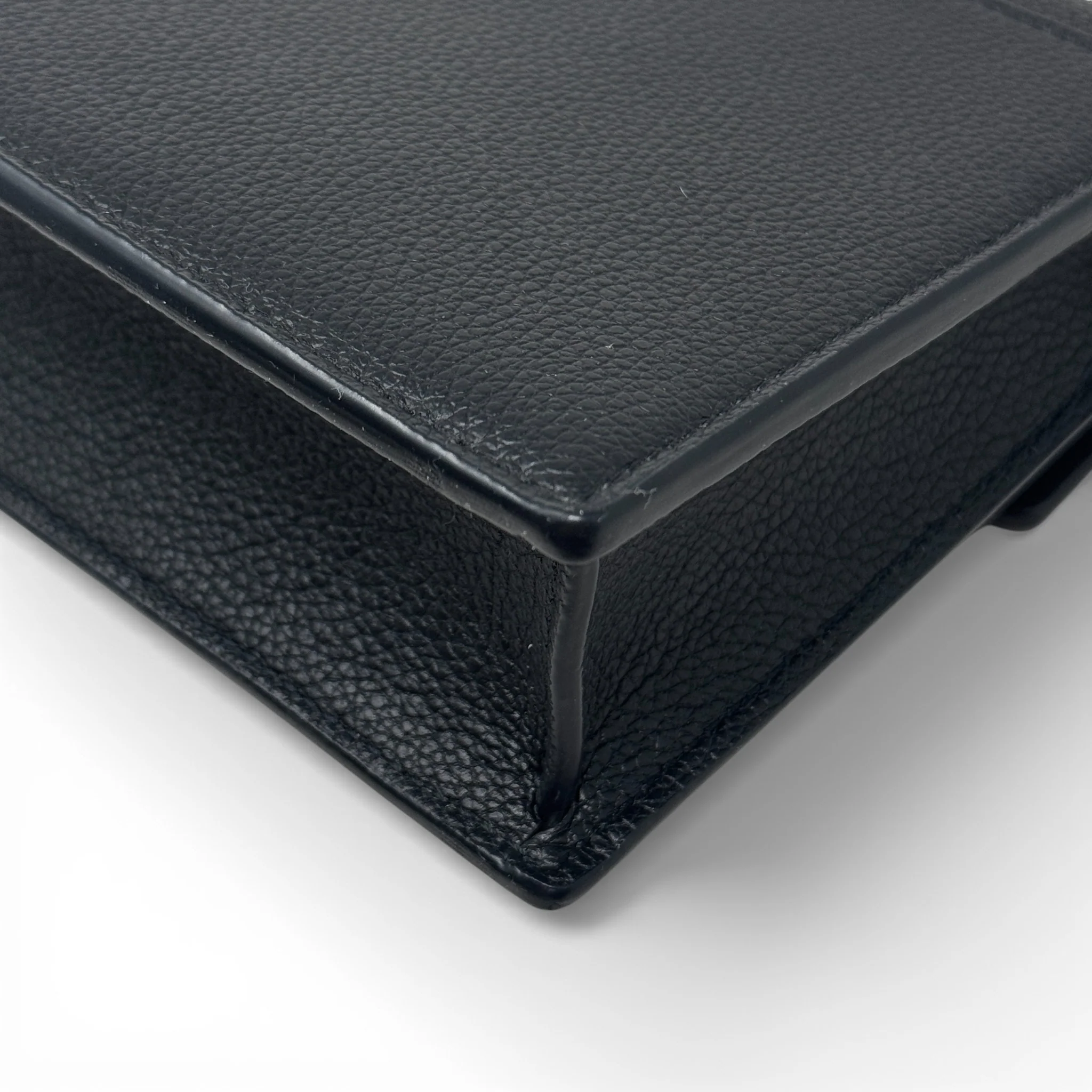 Louis Vuitton Black MylockMe Chain Pochette - Image 8
